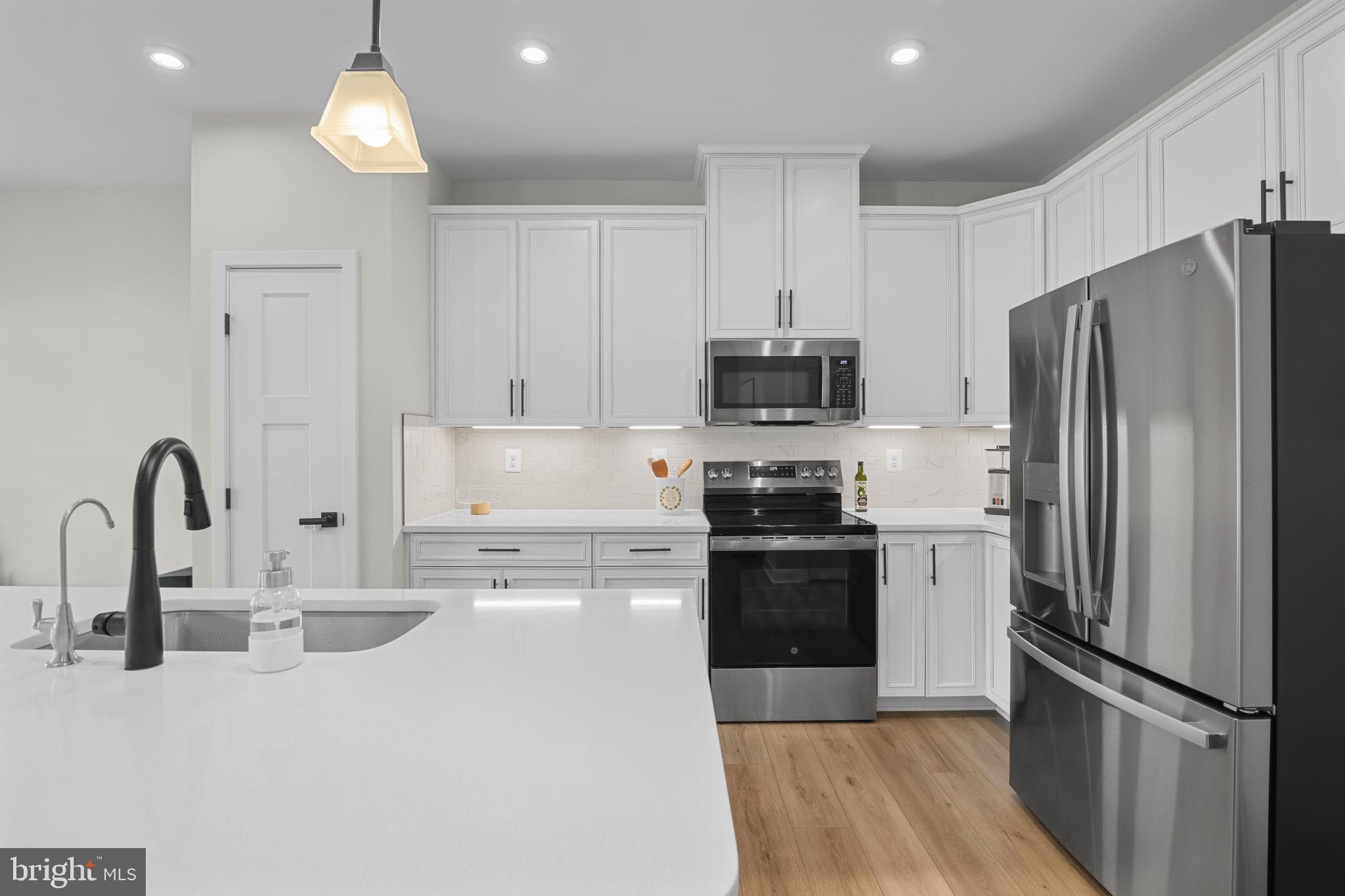 JAMES RUN CARRIAGE HOMES - Residential