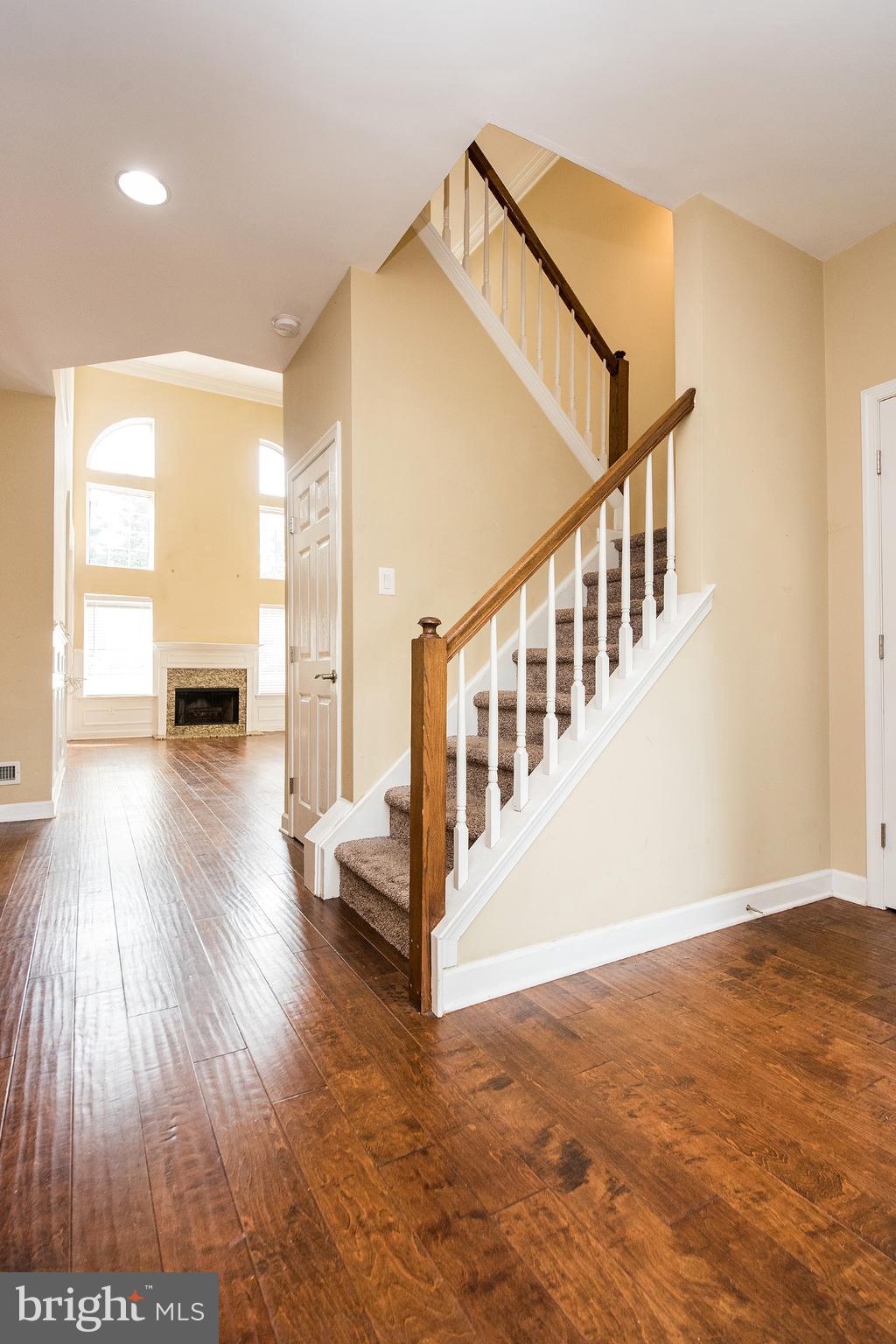 225 DEERFIELD COURT