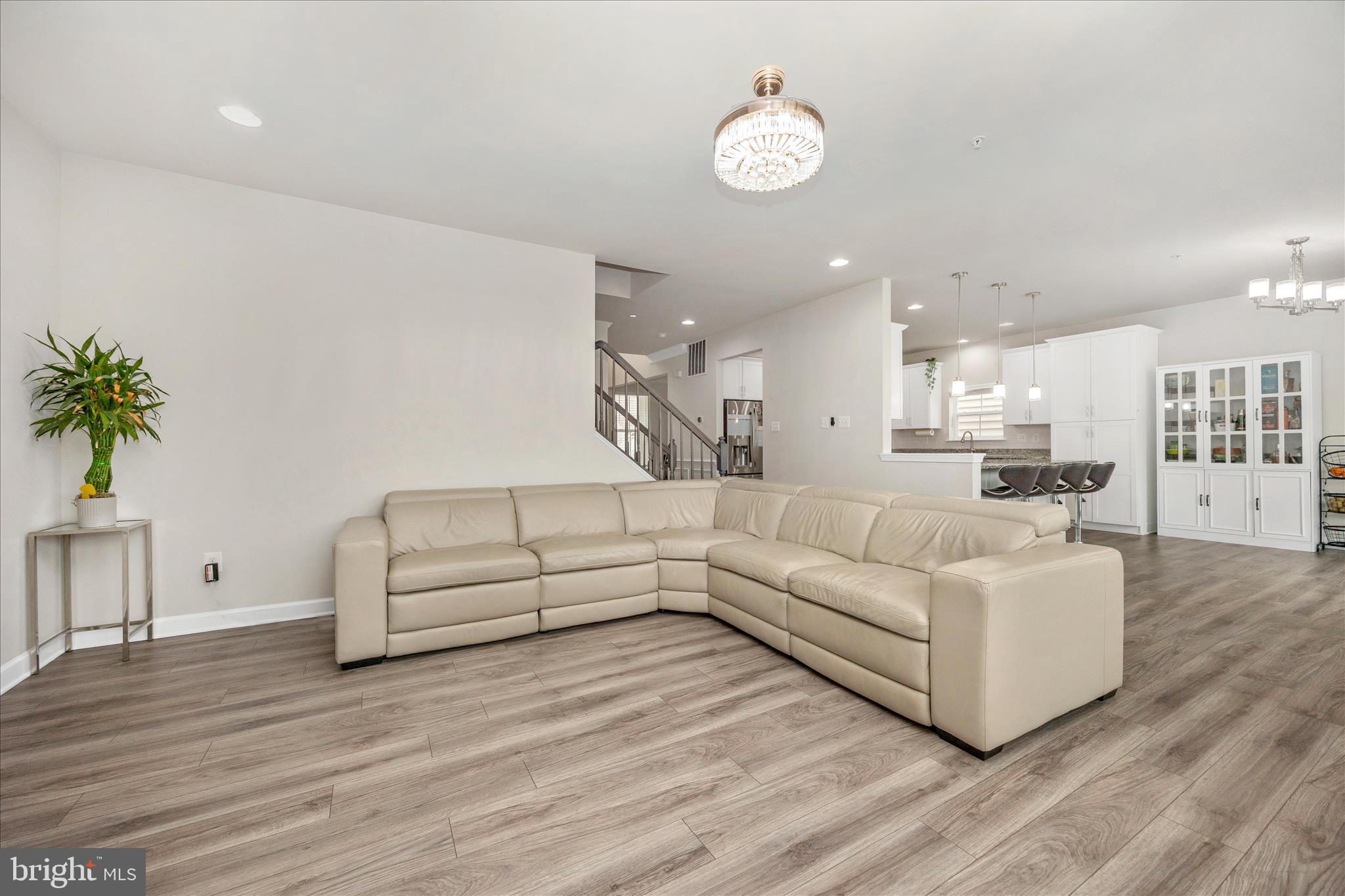 LANDSDALE - Residential