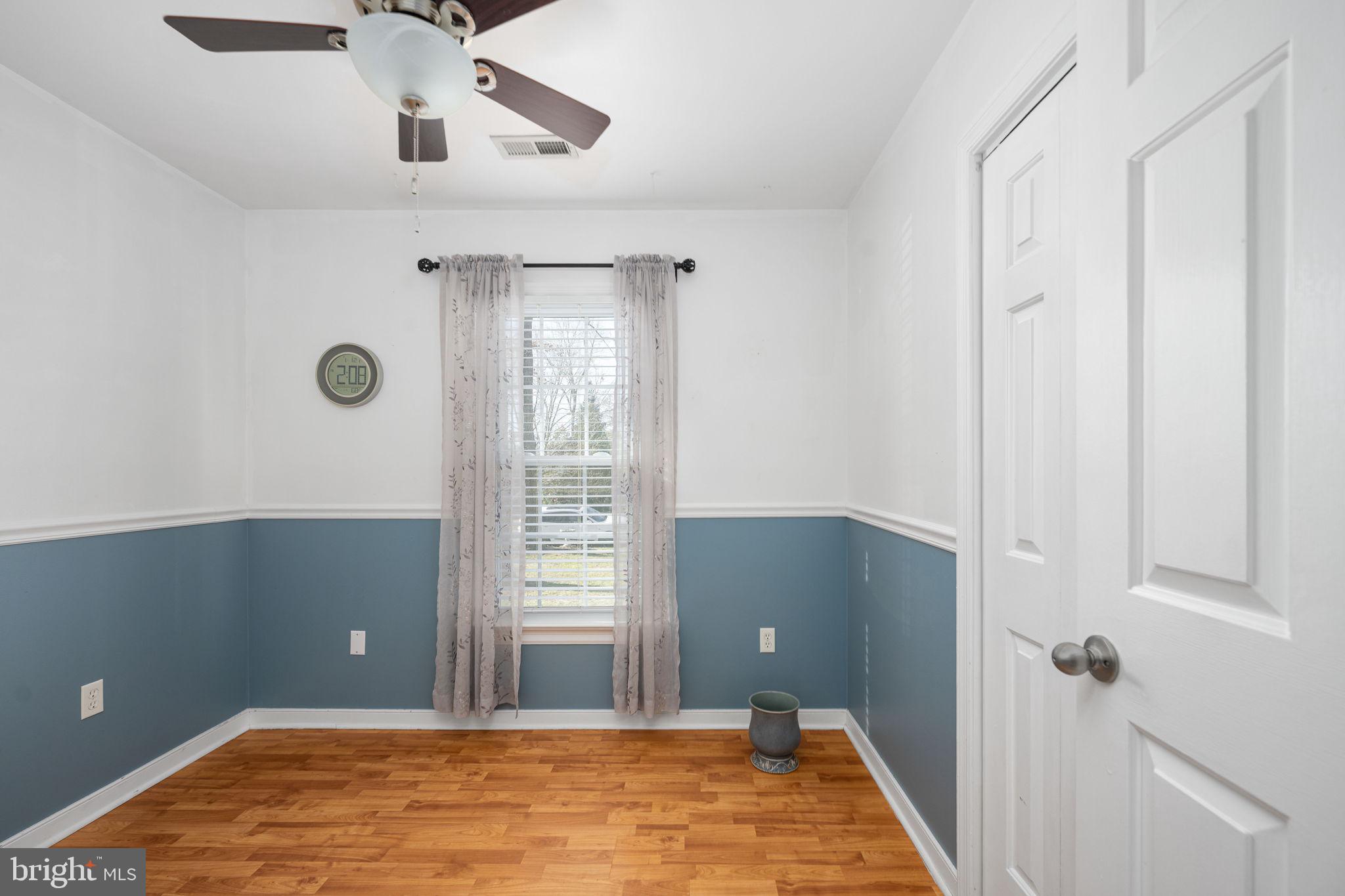 LAKE LAND OR - Residential