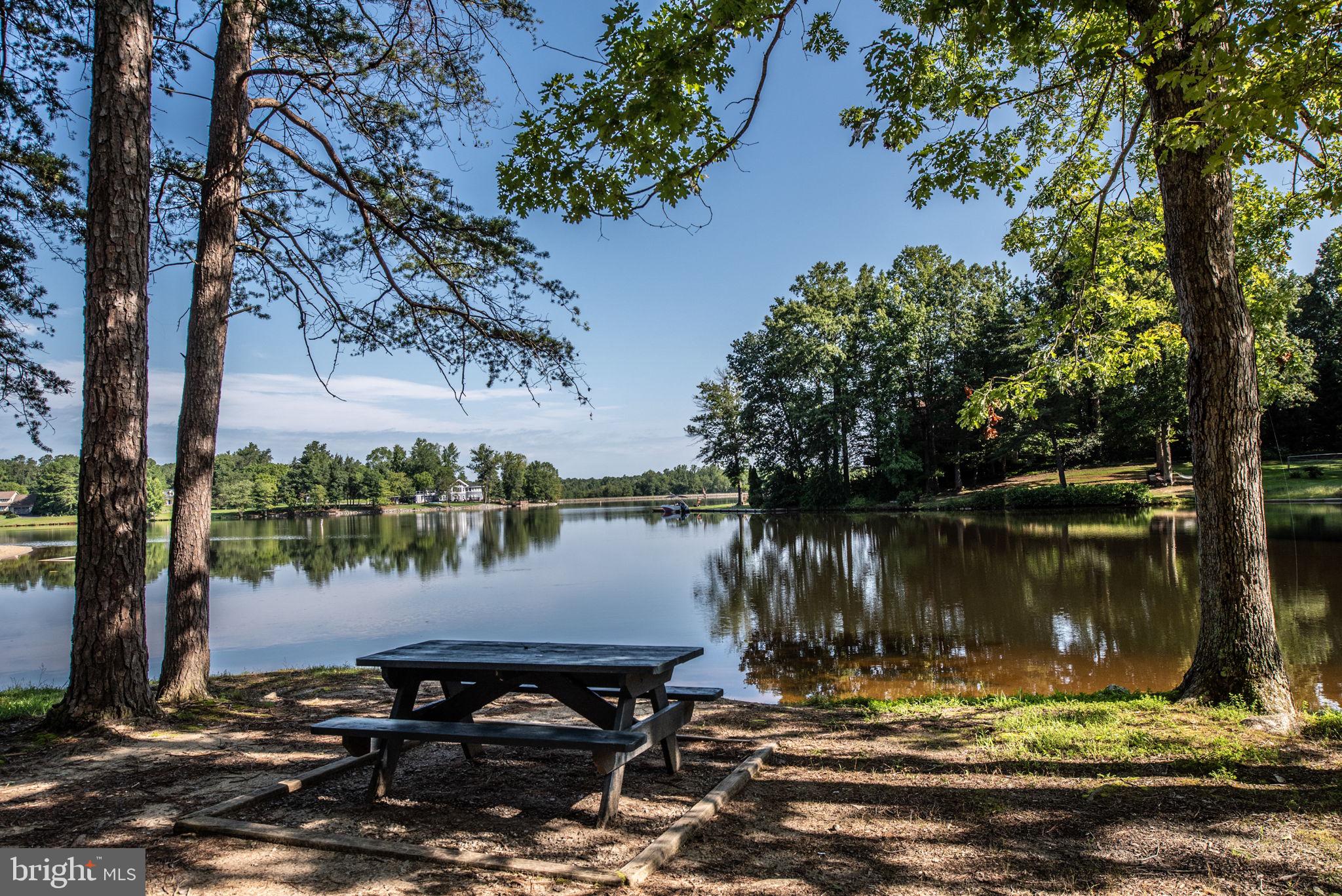 LAKE LAND OR - Residential