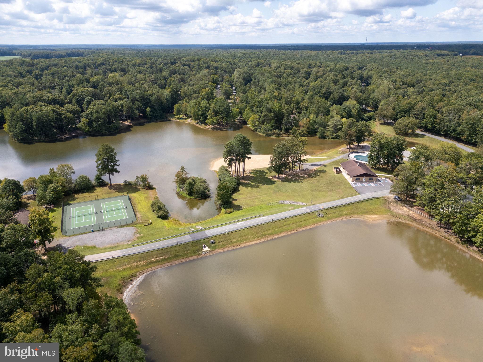 LAKE LAND OR - Residential