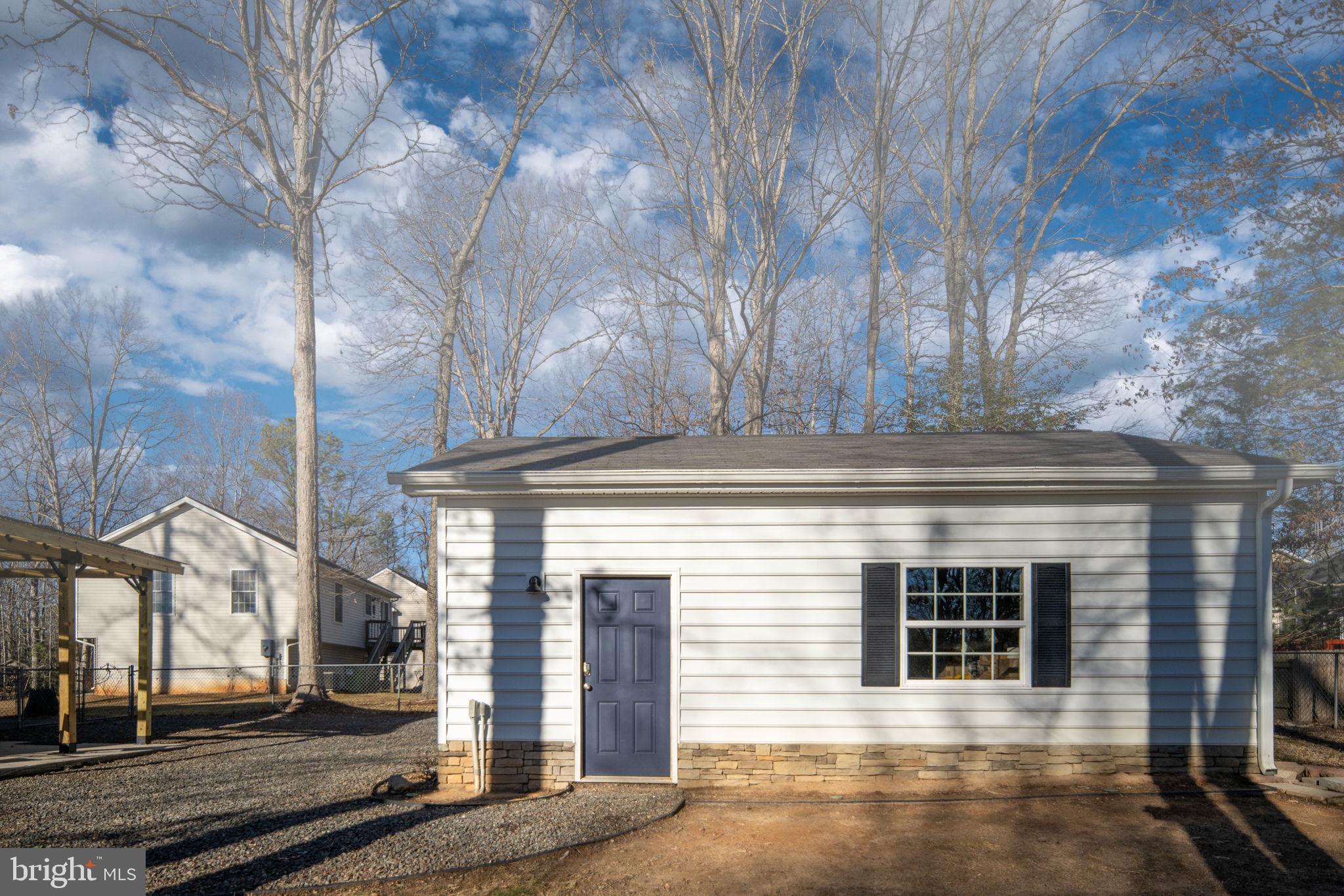 LAKE LAND OR - Residential