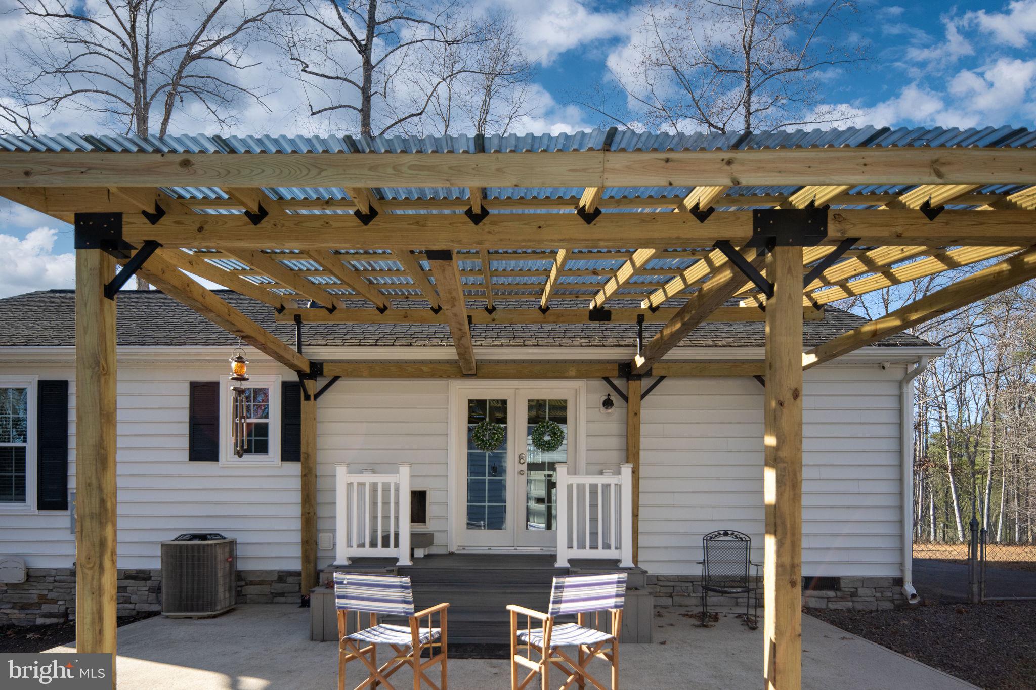 LAKE LAND OR - Residential