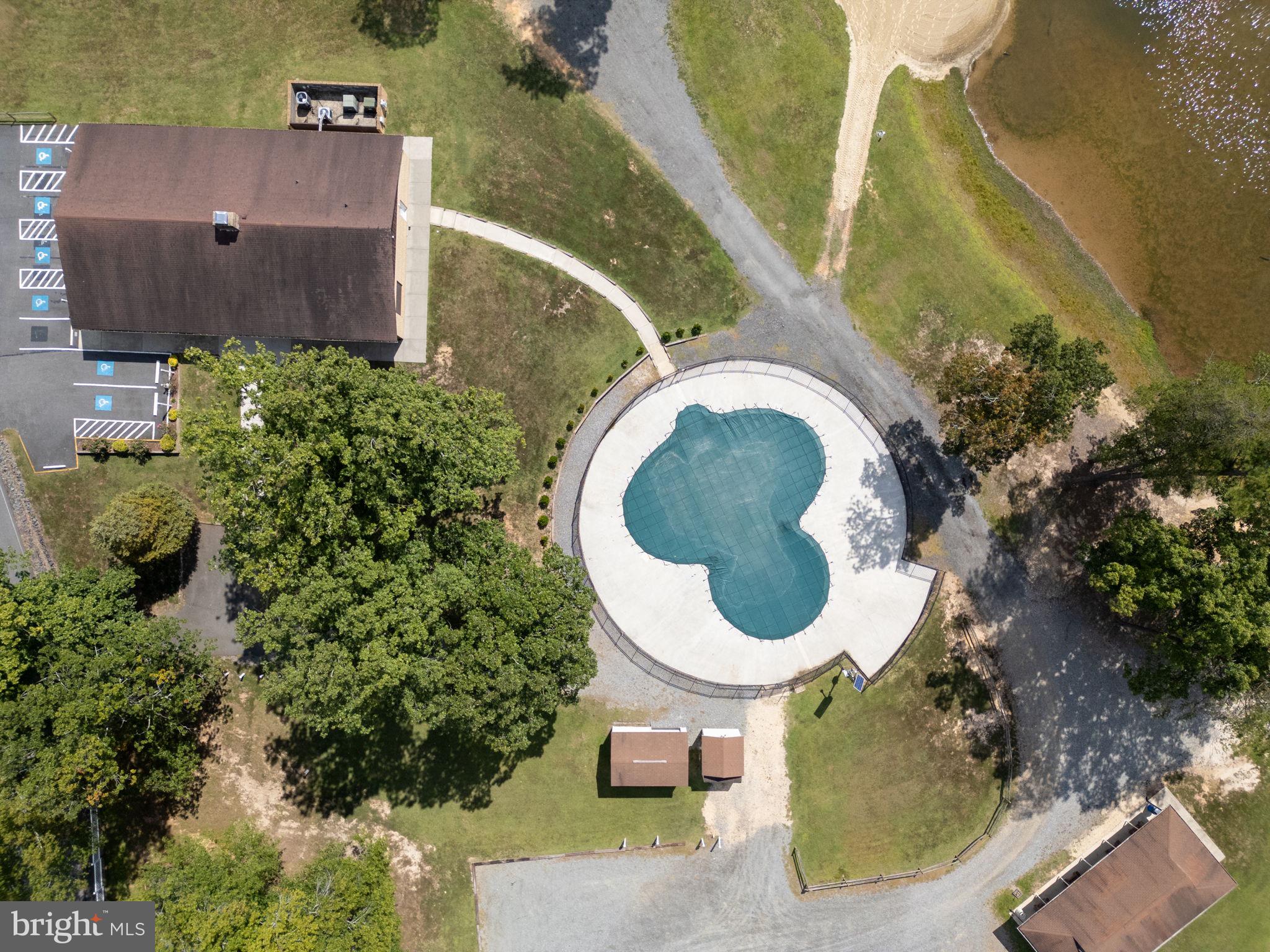 LAKE LAND OR - Residential