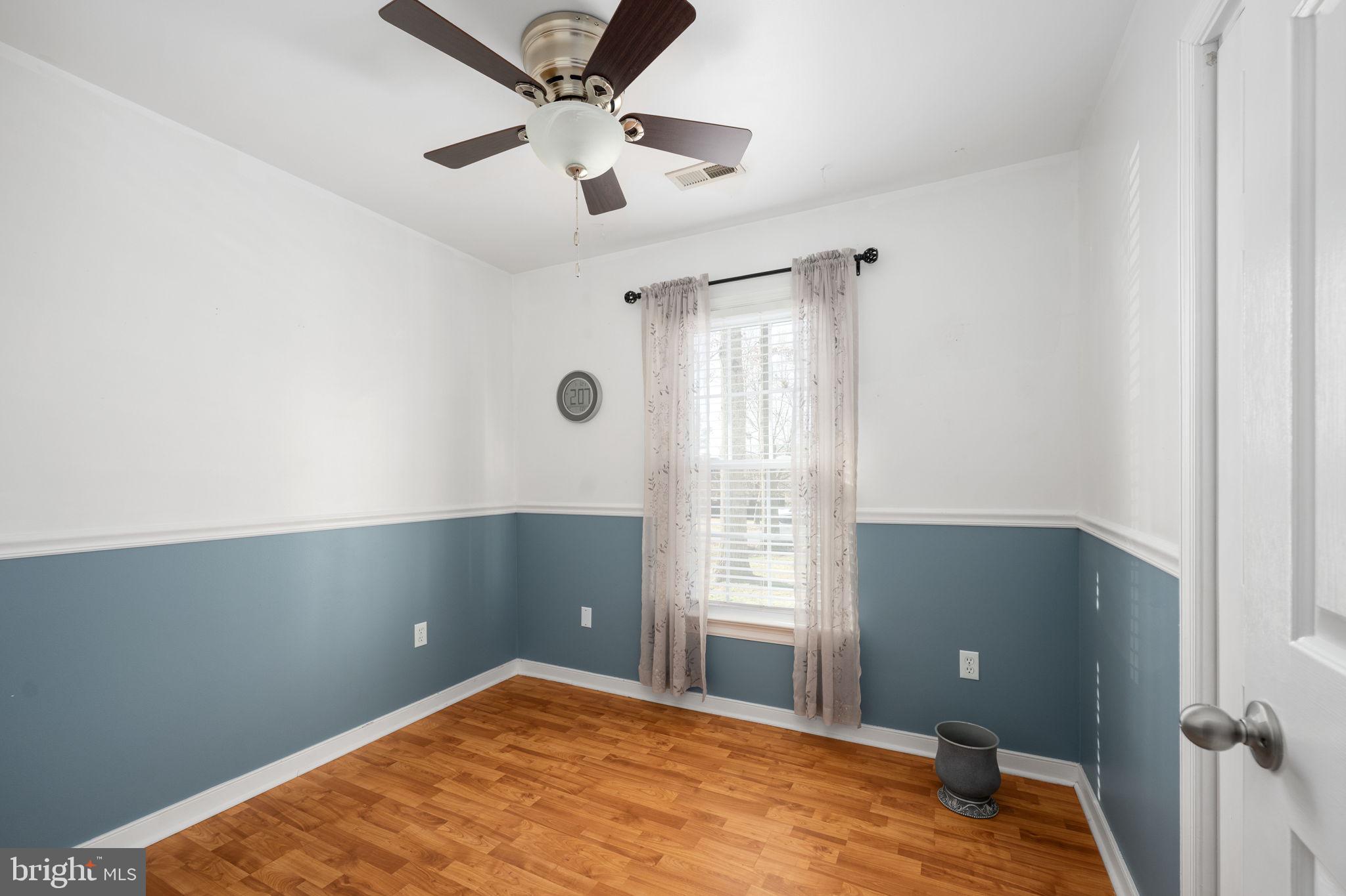 LAKE LAND OR - Residential