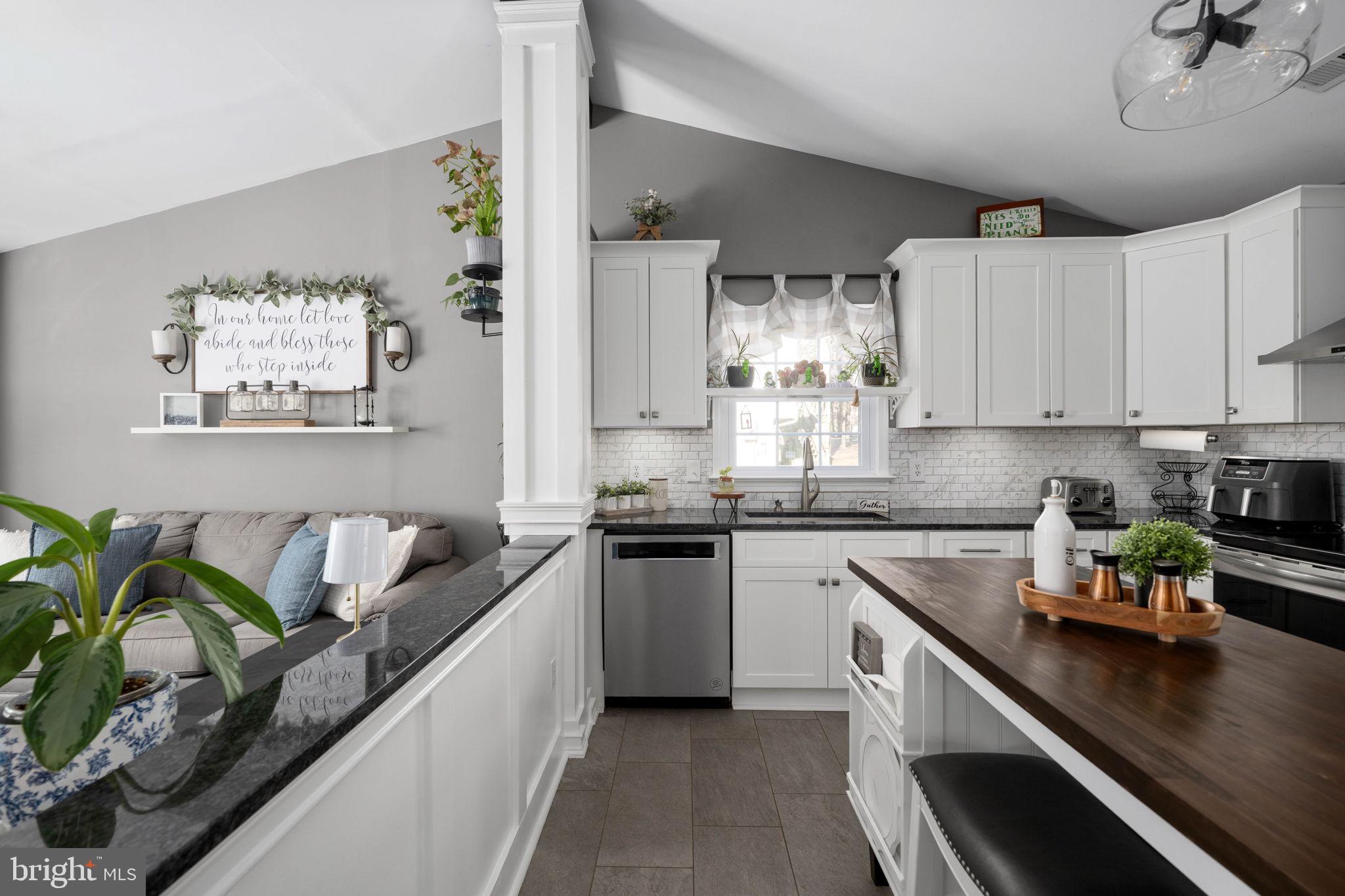 LAKE LAND OR - Residential