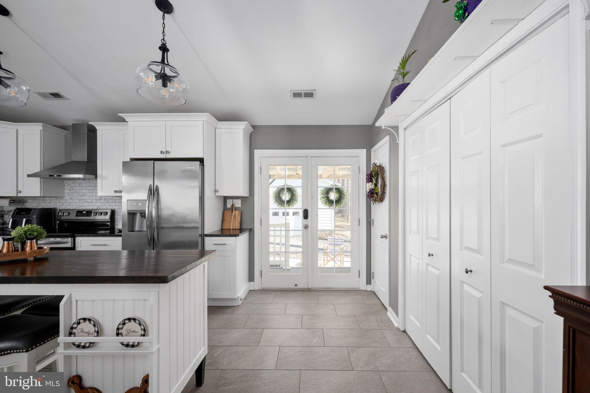 LAKE LAND OR - Residential