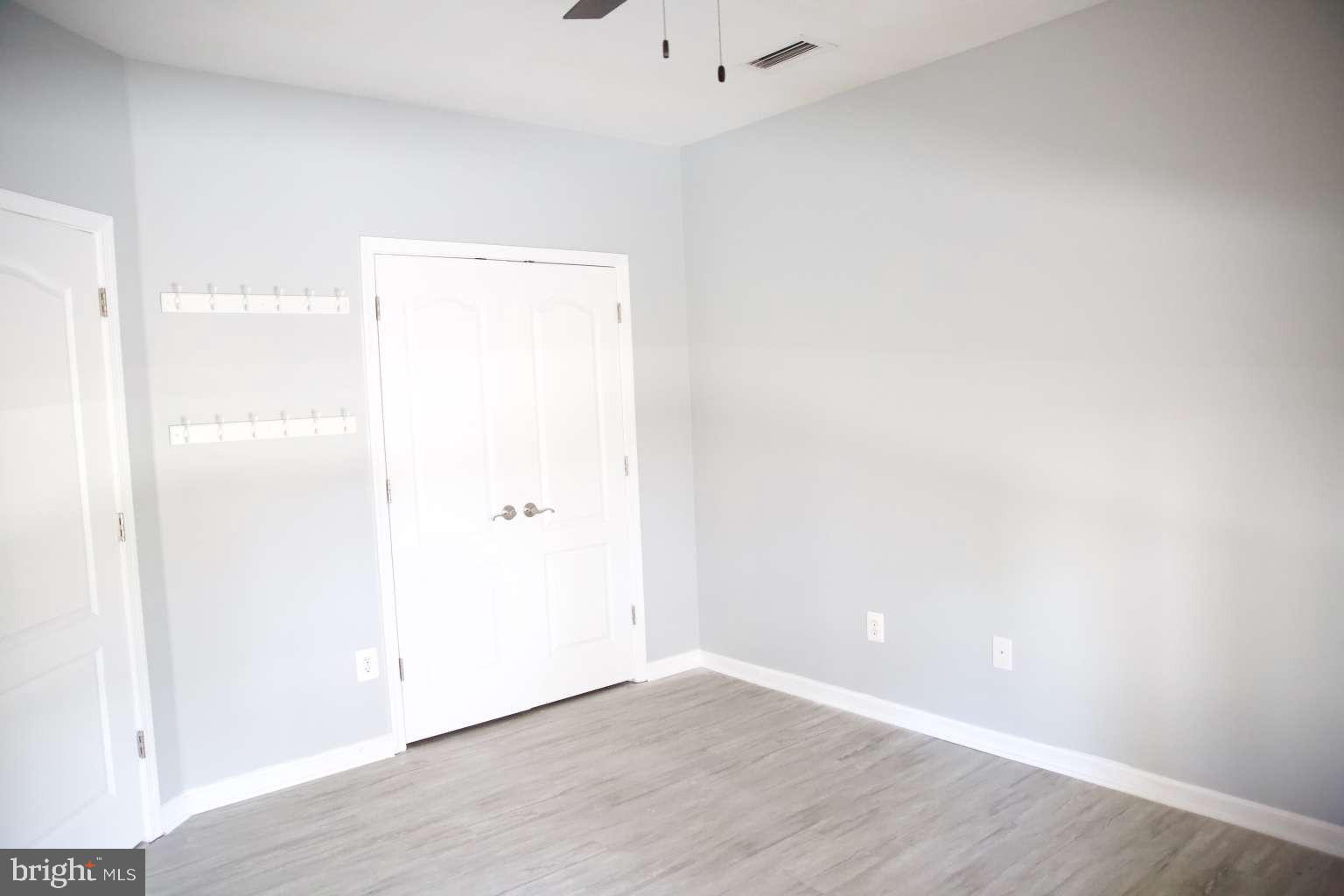 OYSTER BAY CONDOMINIUMS - Residential