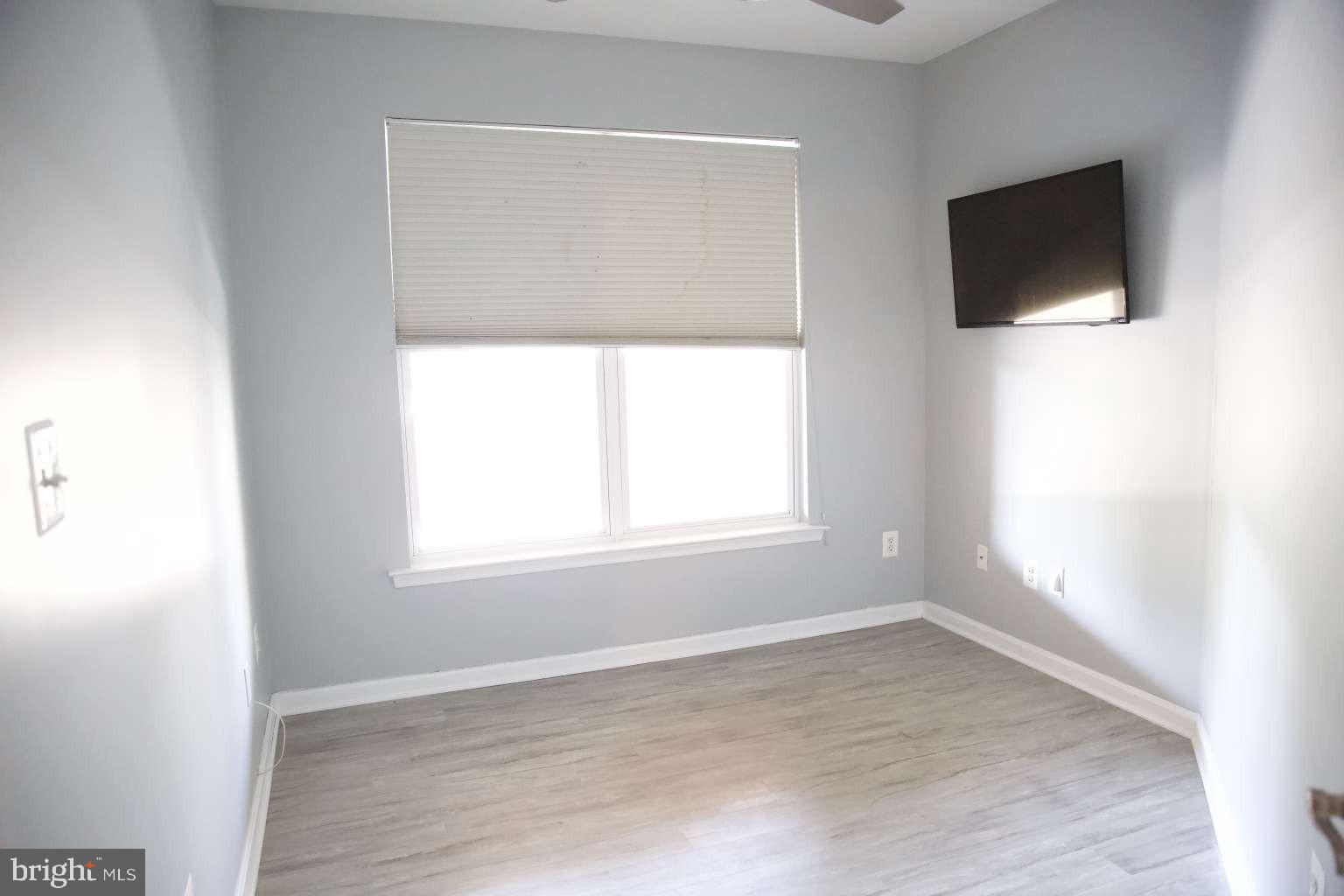 OYSTER BAY CONDOMINIUMS - Residential