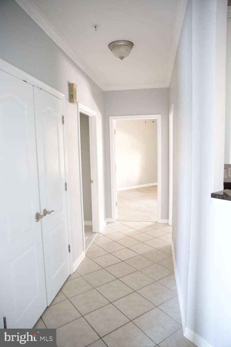 OYSTER BAY CONDOMINIUMS - Residential