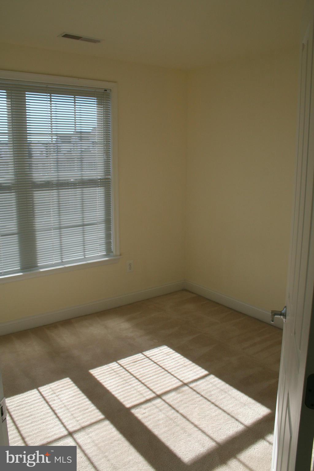 CAMDEN CROSSING - Residential Lease