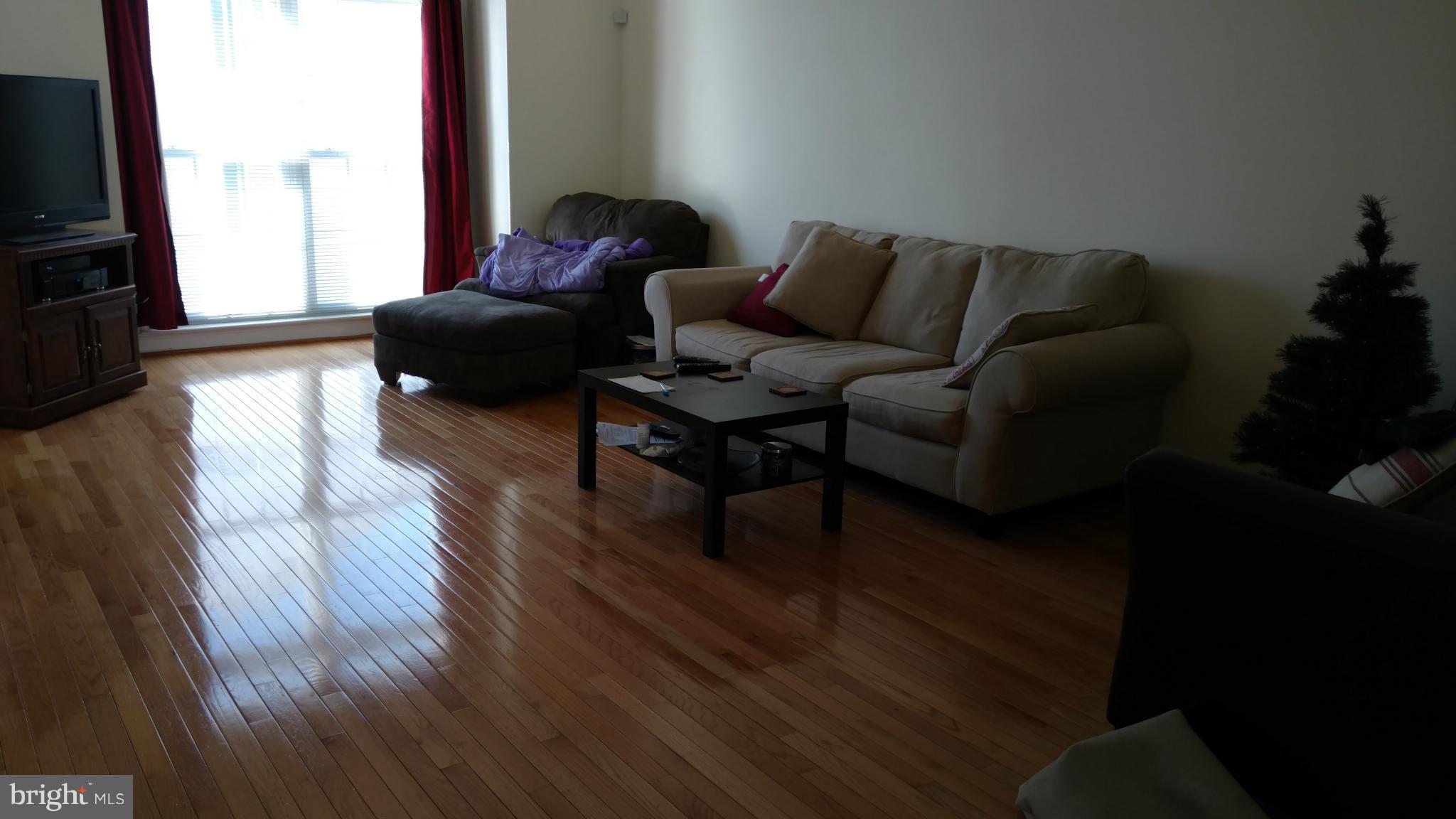 CAMDEN CROSSING - Residential Lease