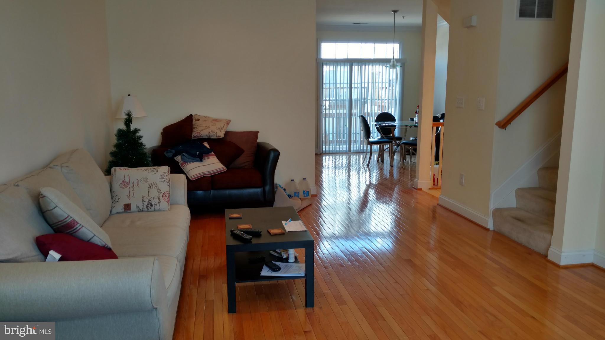 CAMDEN CROSSING - Residential Lease