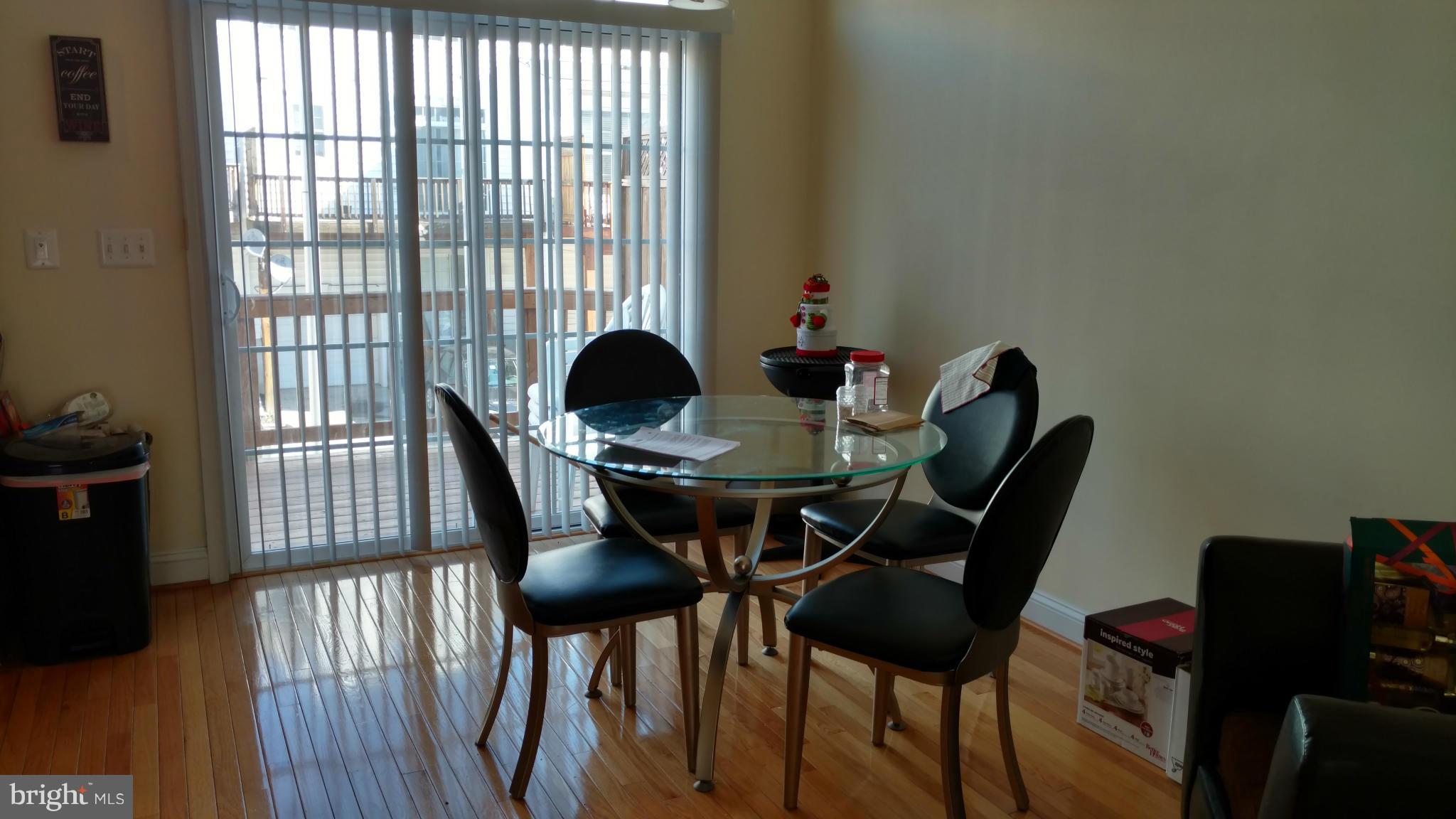 CAMDEN CROSSING - Residential Lease