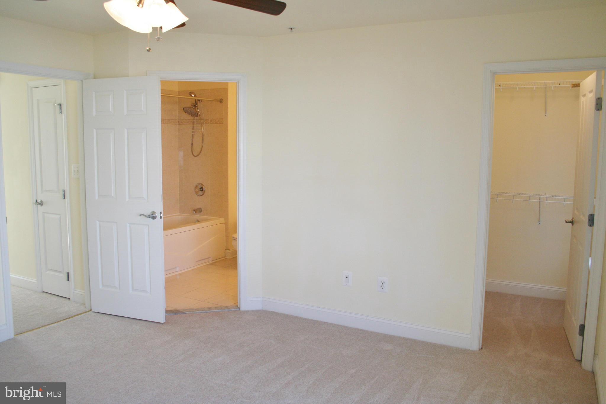 CAMDEN CROSSING - Residential Lease