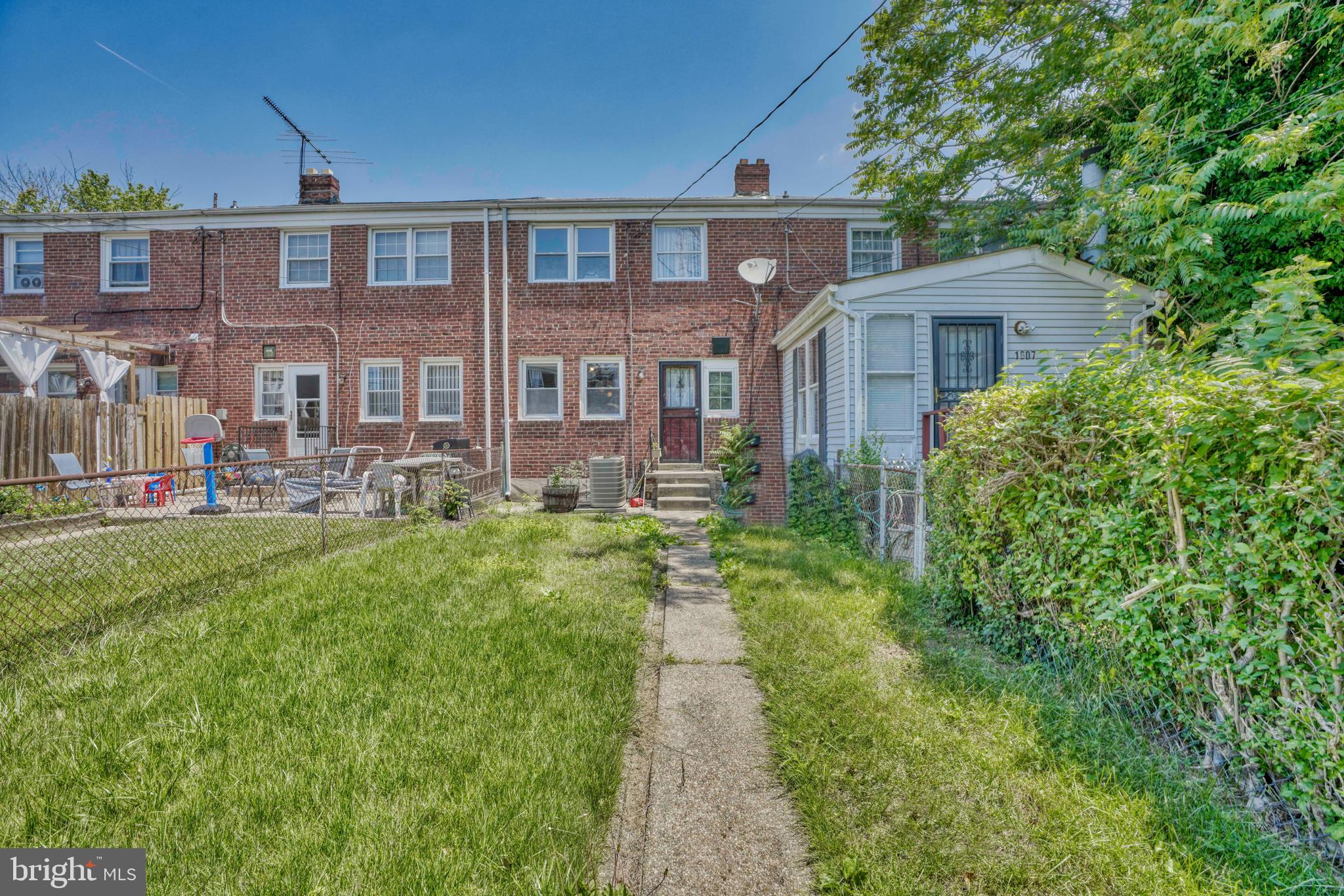 RAMBLEWOOD - Residential