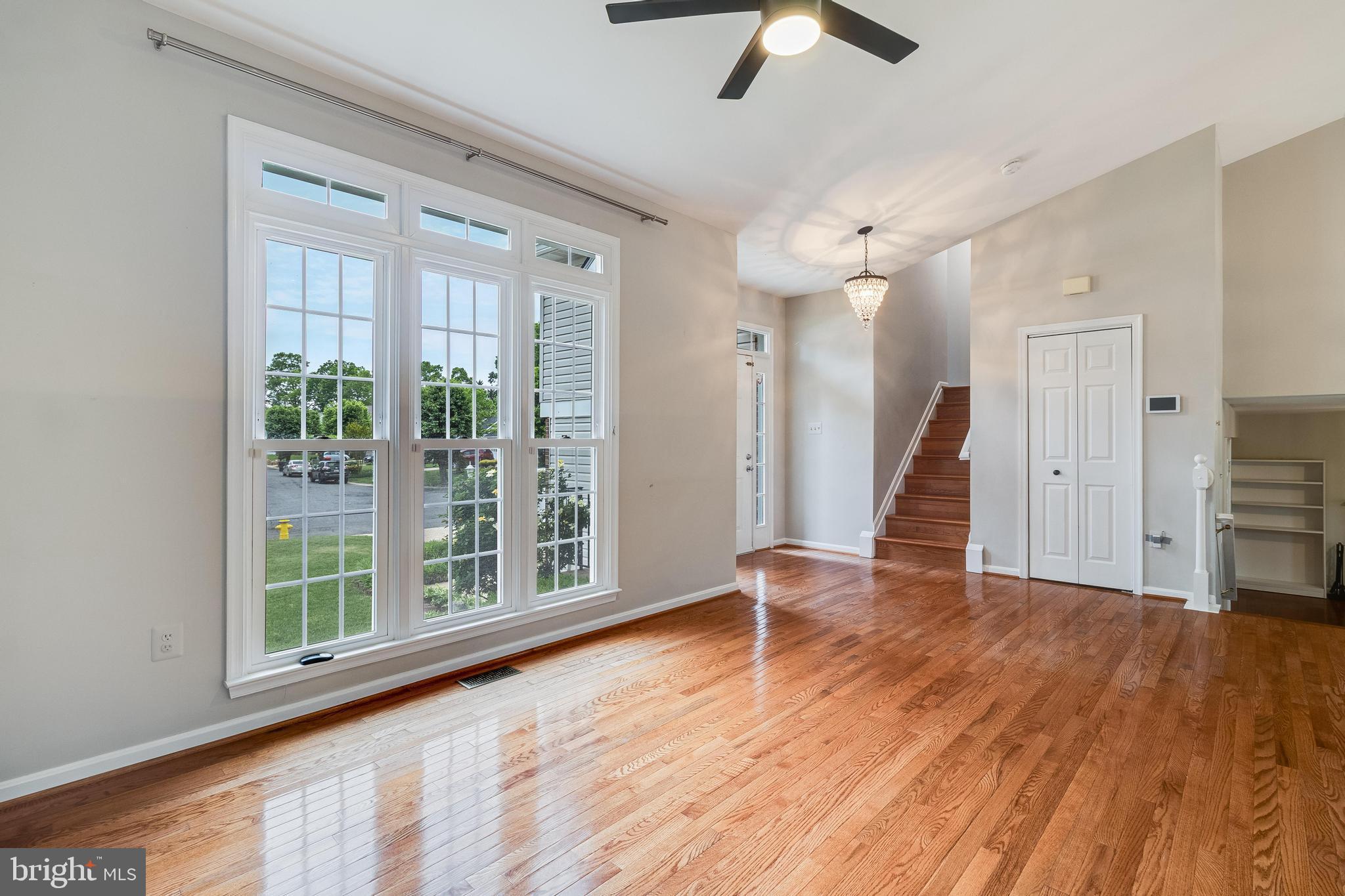 DORCHESTER - ST. CHARLES - Residential Lease