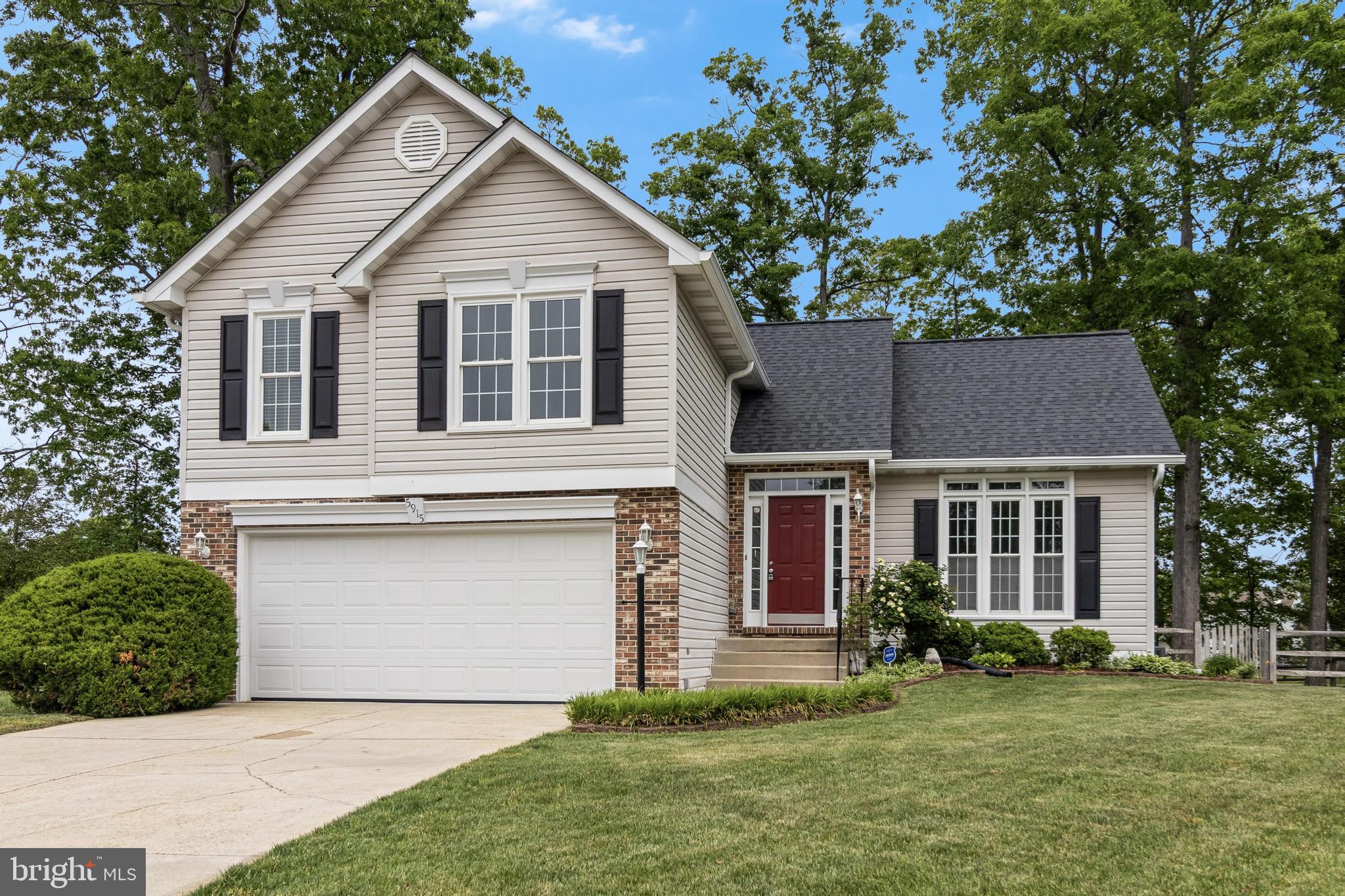 DORCHESTER - ST. CHARLES - Residential Lease