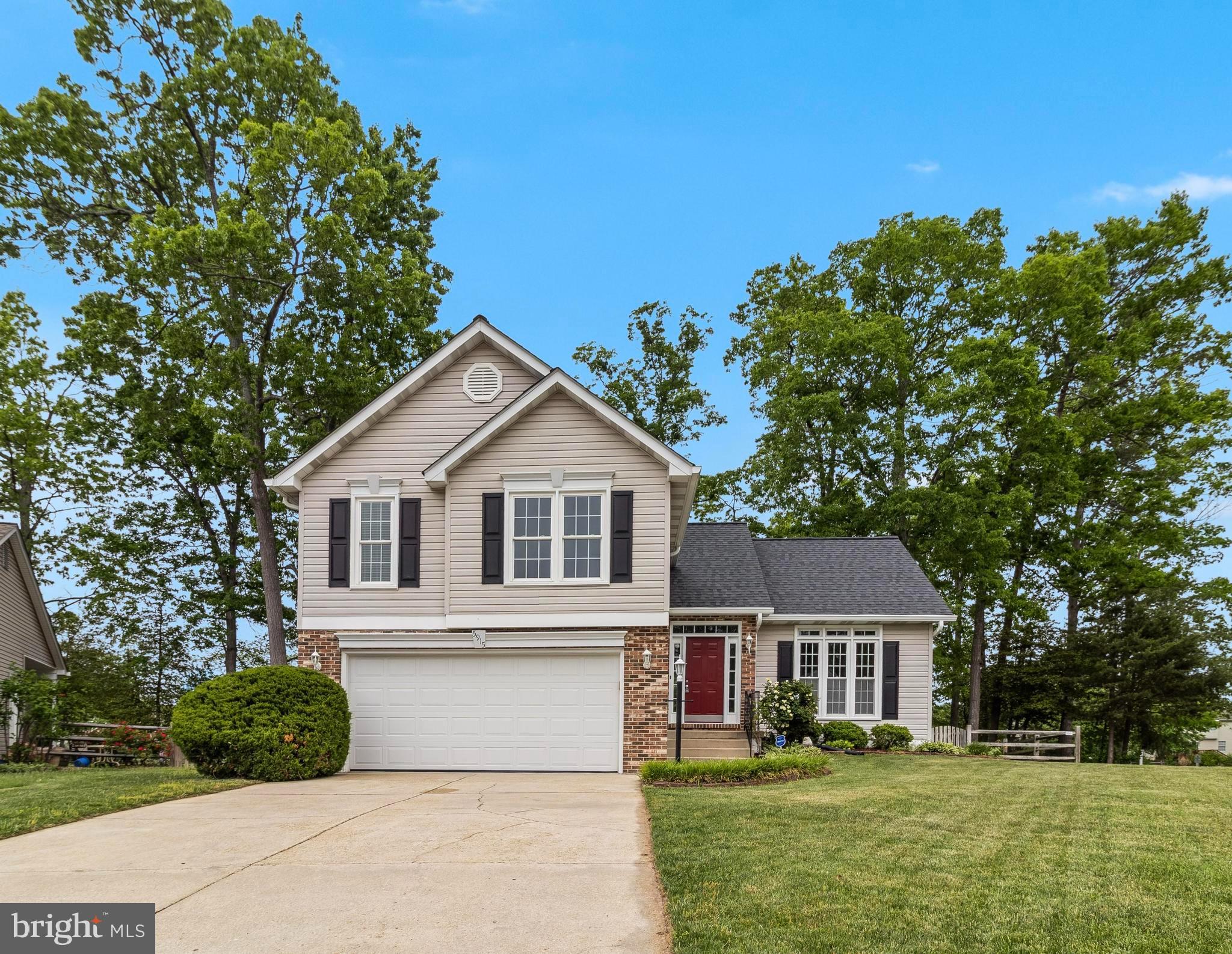 DORCHESTER - ST. CHARLES - Residential Lease