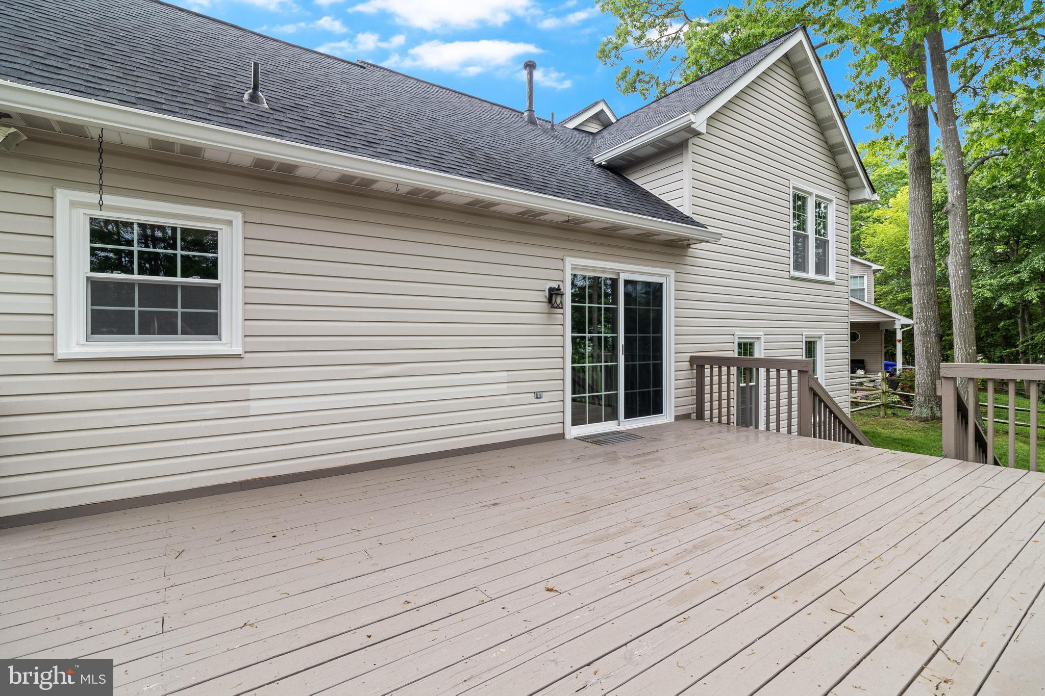 DORCHESTER - ST. CHARLES - Residential Lease