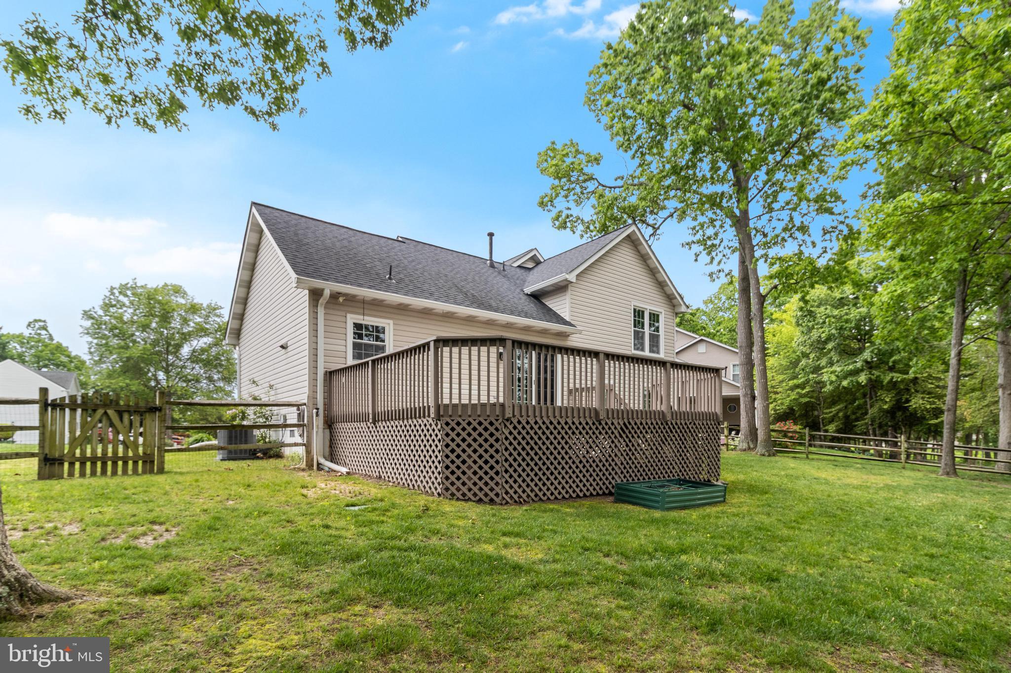 DORCHESTER - ST. CHARLES - Residential Lease