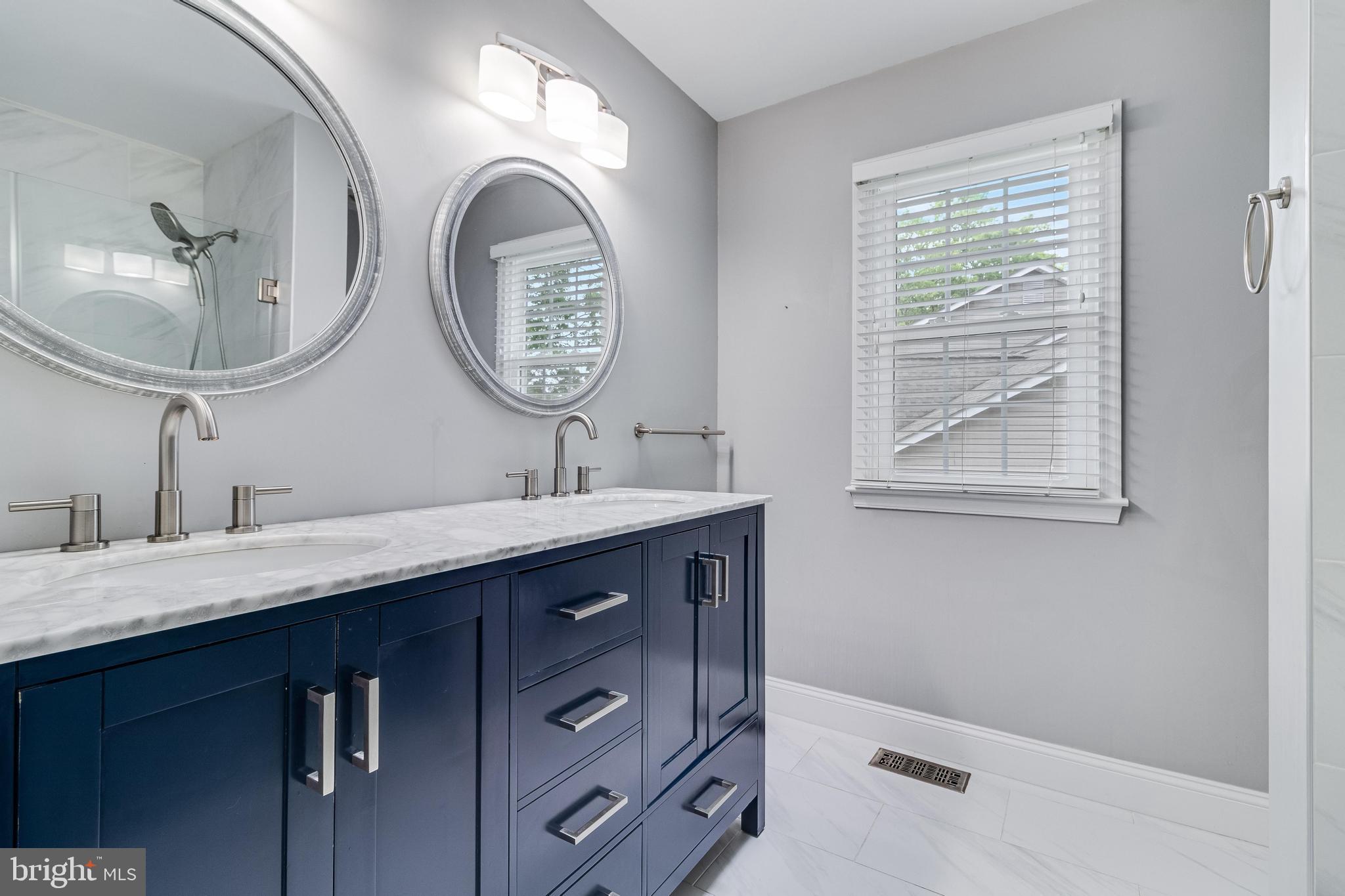 DORCHESTER - ST. CHARLES - Residential Lease