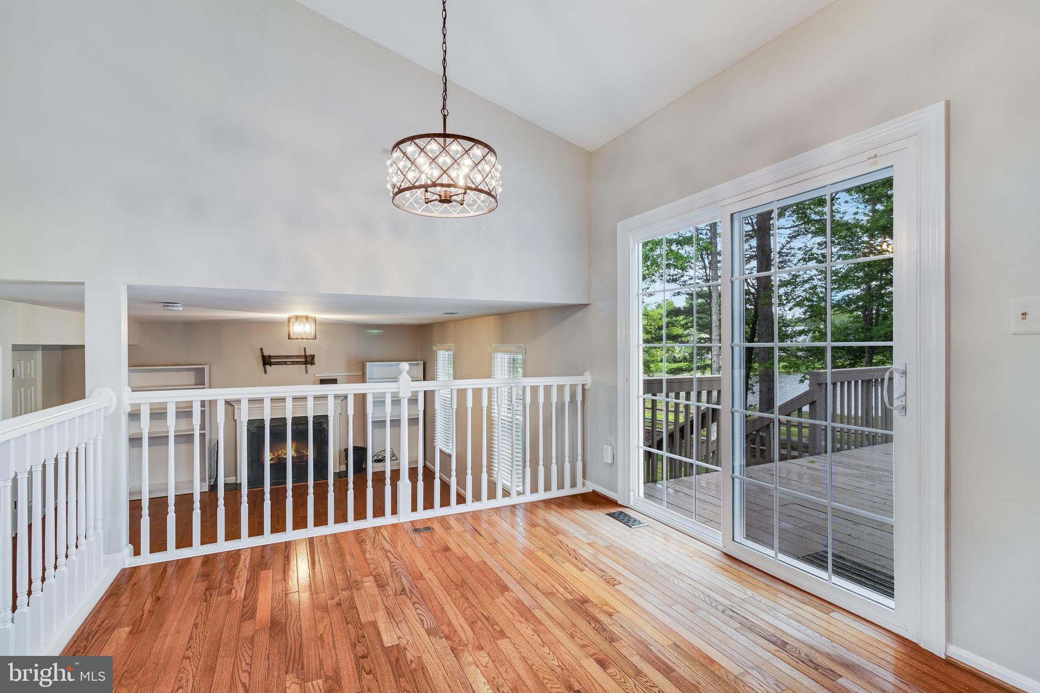 DORCHESTER - ST. CHARLES - Residential Lease