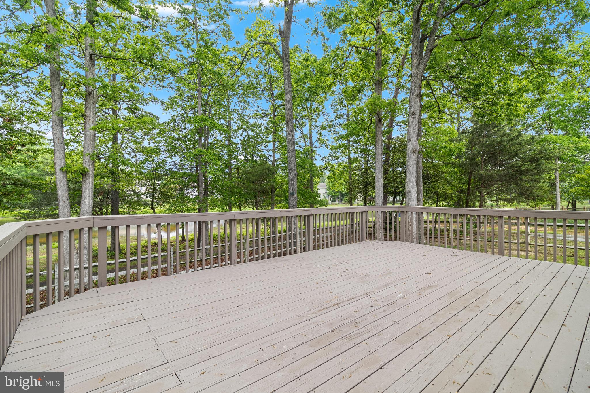 DORCHESTER - ST. CHARLES - Residential Lease