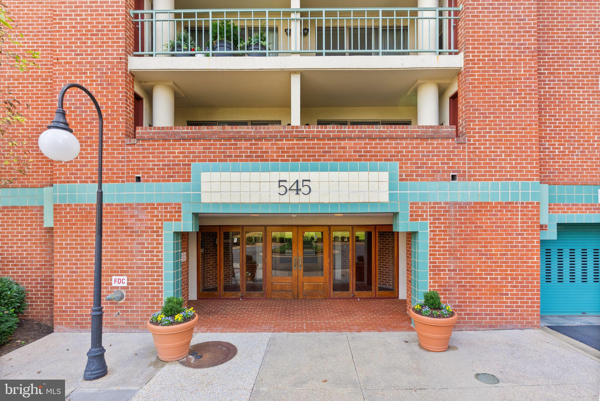 545 BRADDOCK ROAD E 204