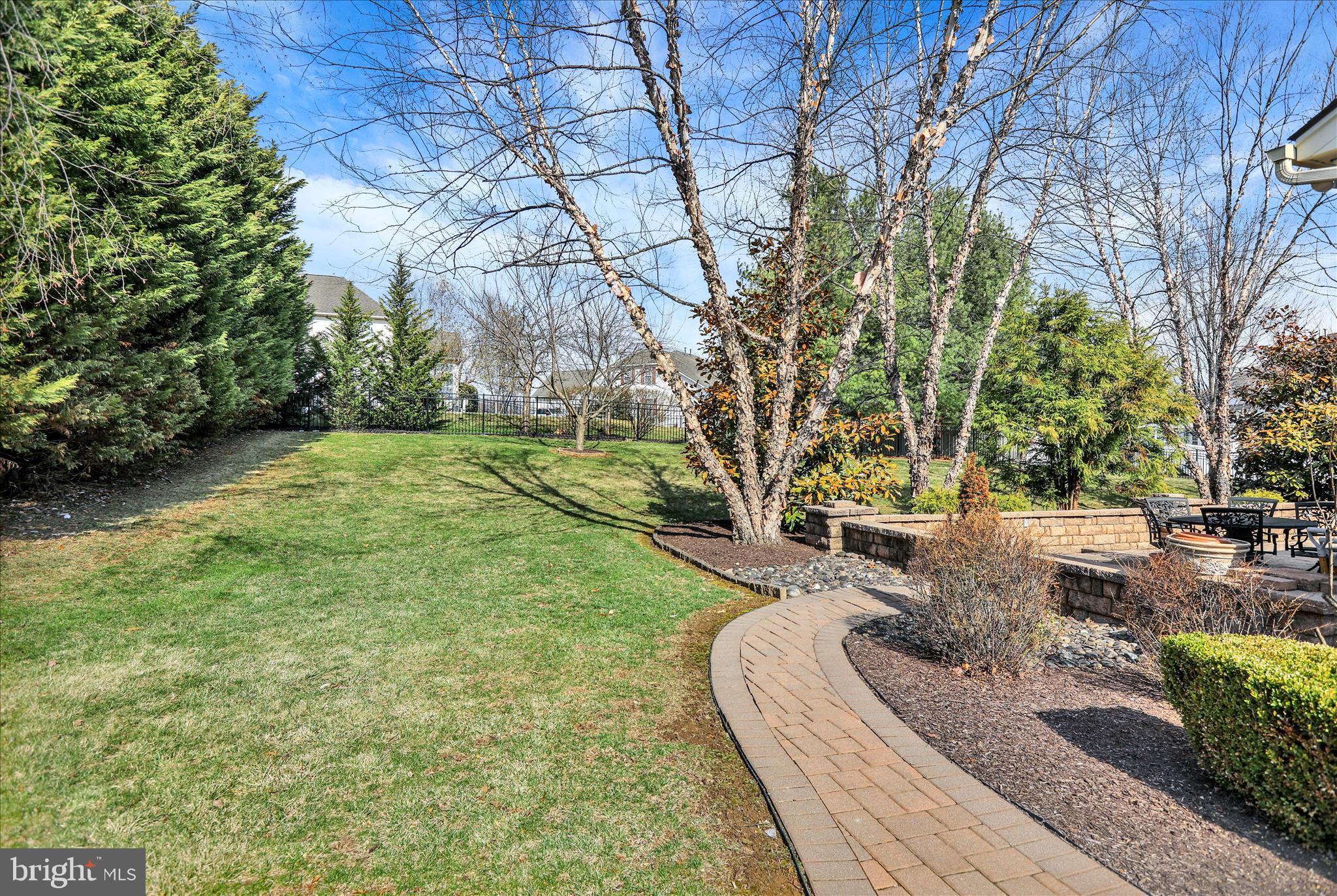 BROOKFIELD MANOR - Residential