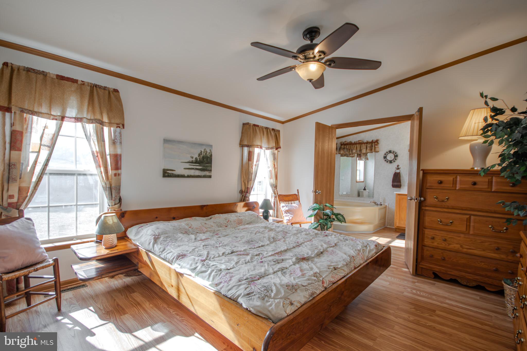 HEBRON WOODS - Residential