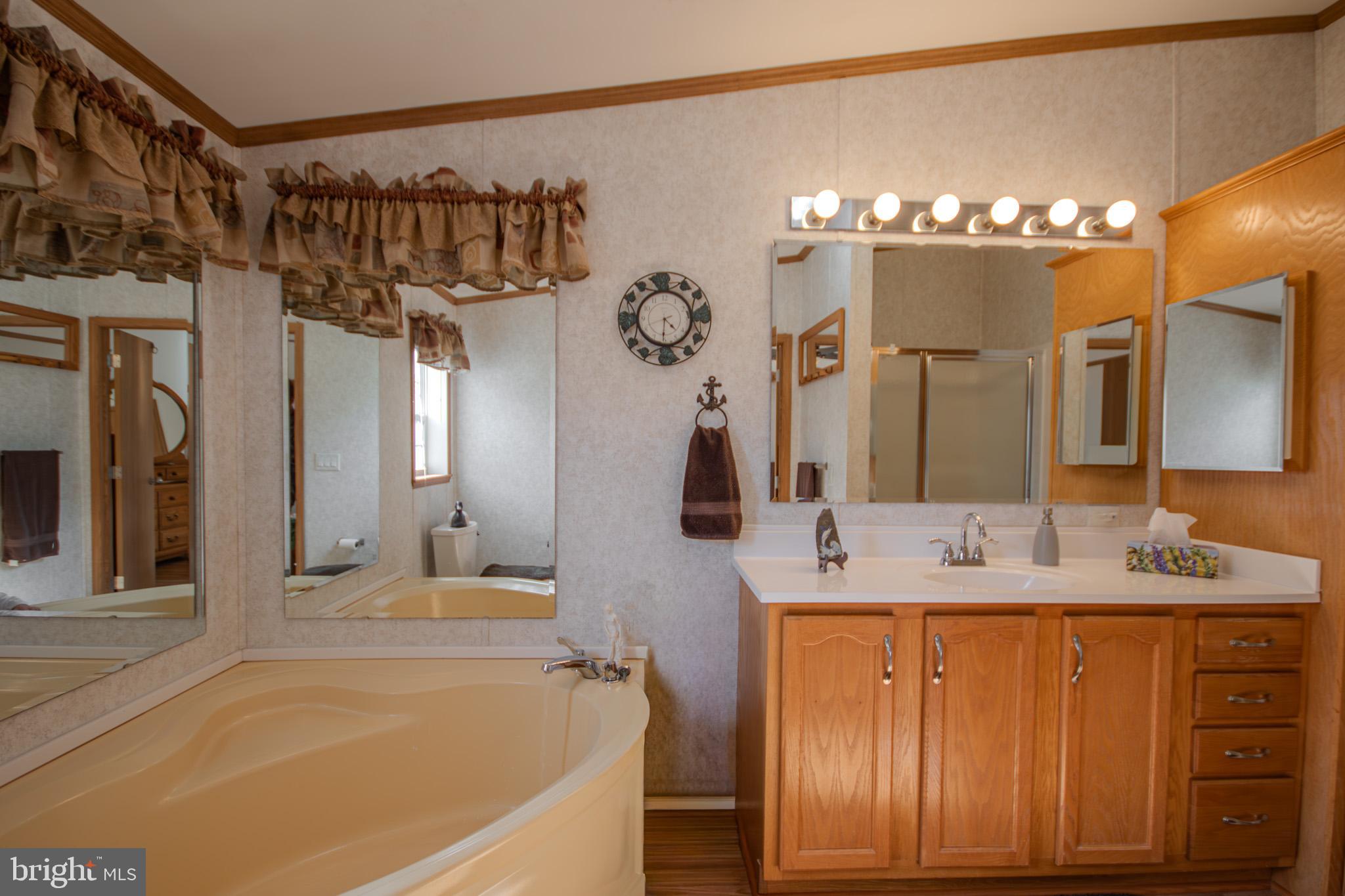 HEBRON WOODS - Residential