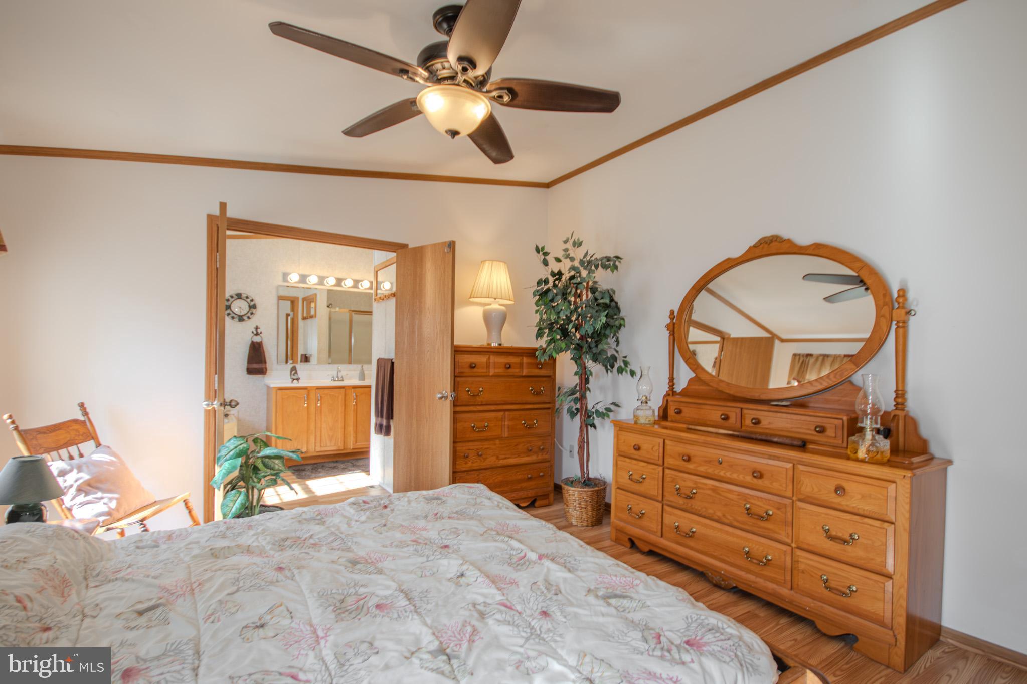 HEBRON WOODS - Residential