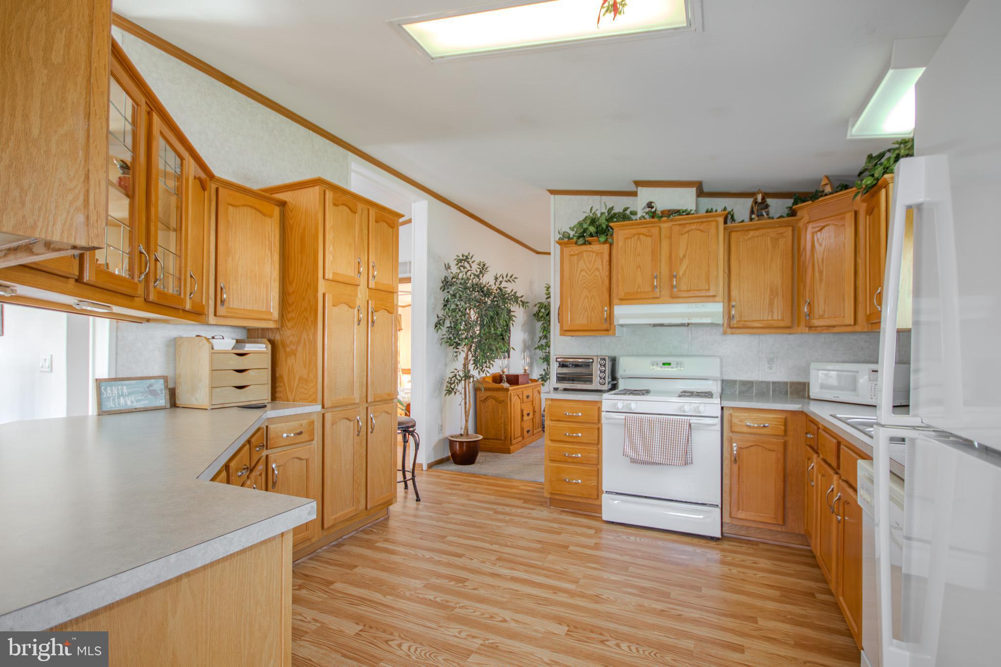 HEBRON WOODS - Residential