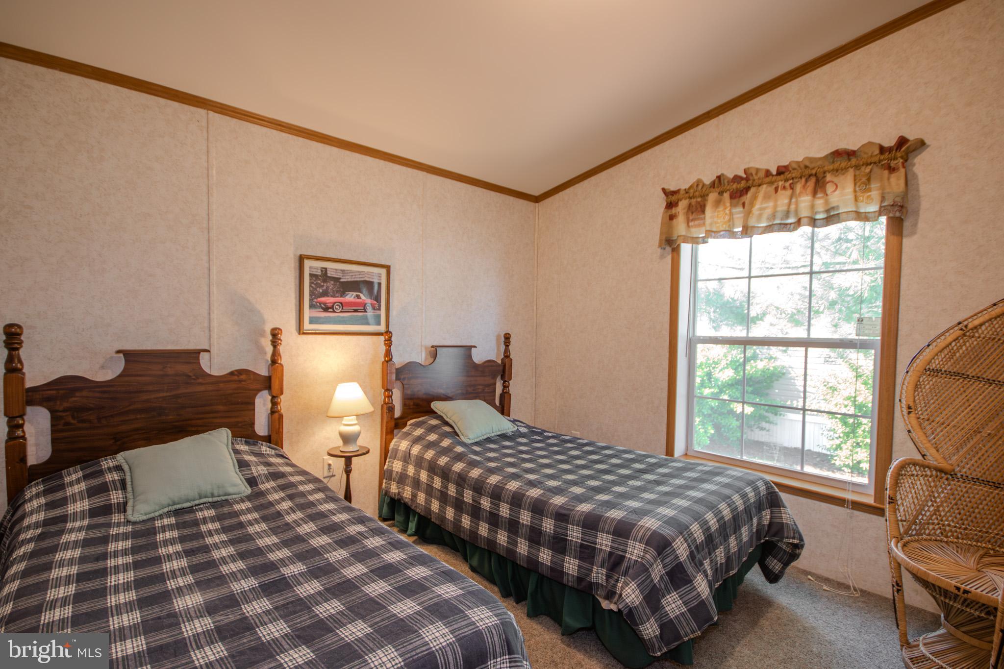 HEBRON WOODS - Residential