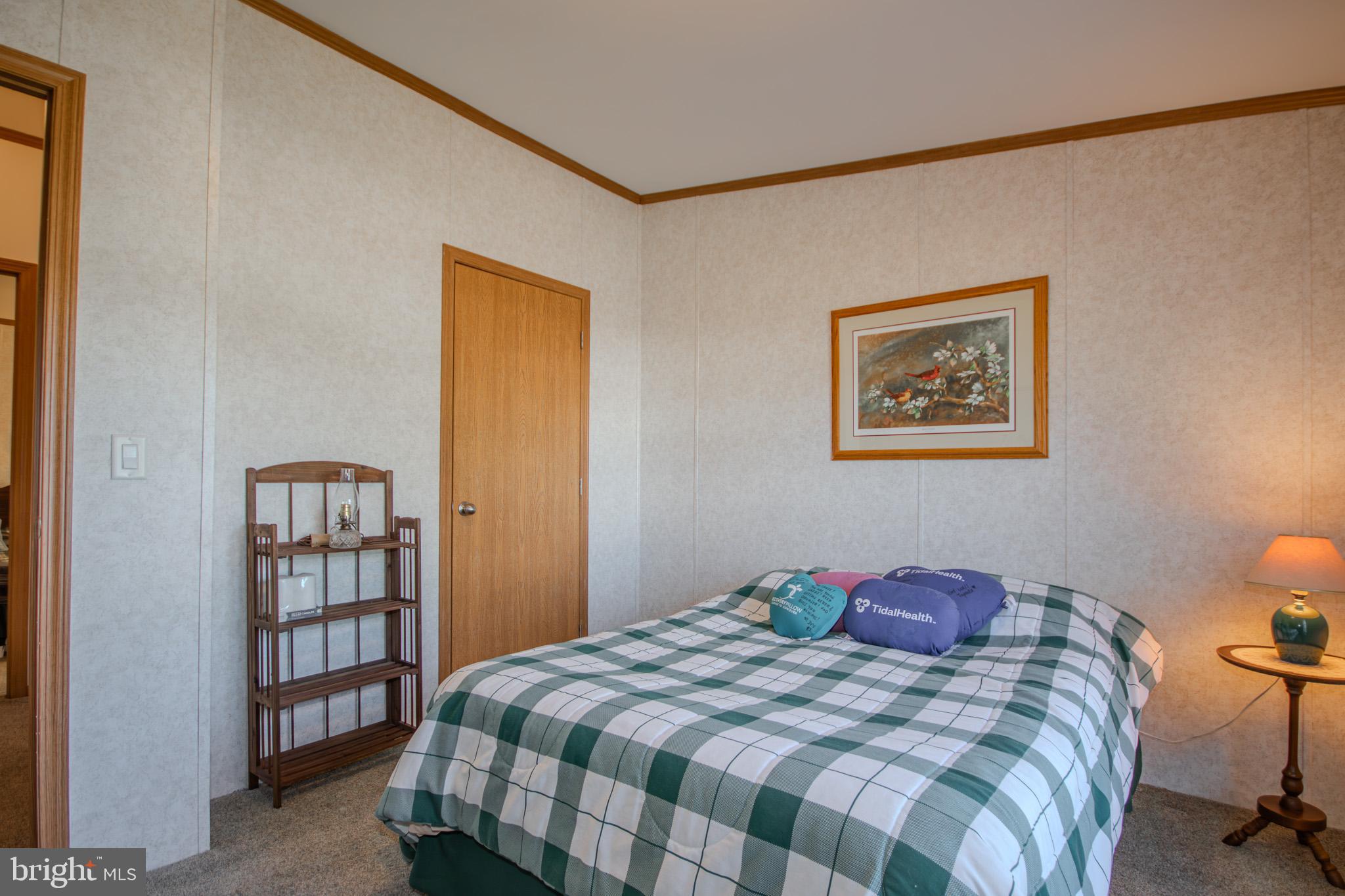 HEBRON WOODS - Residential