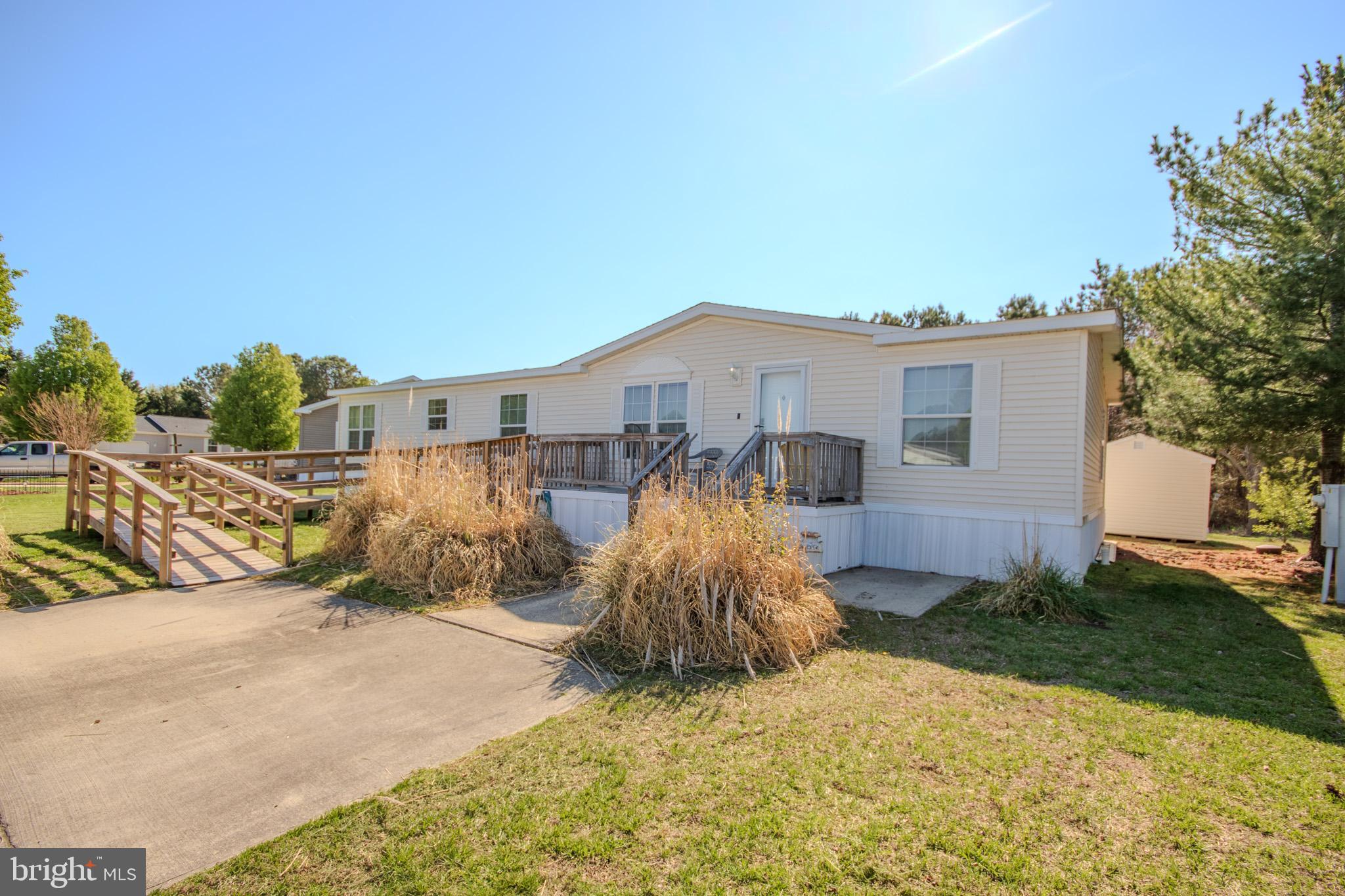 HEBRON WOODS - Residential