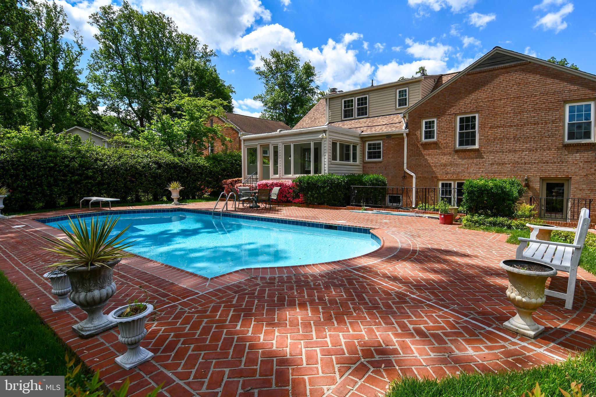 KENWOOD PARK - Residential