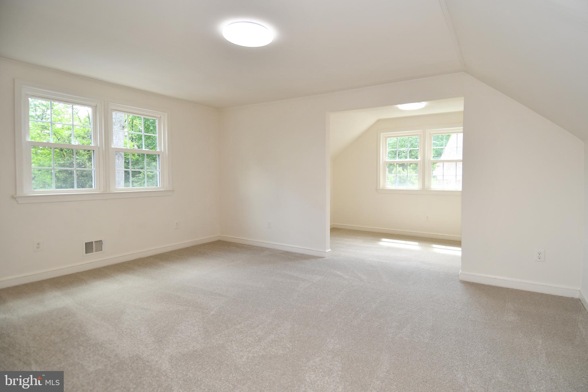 KENWOOD PARK - Residential