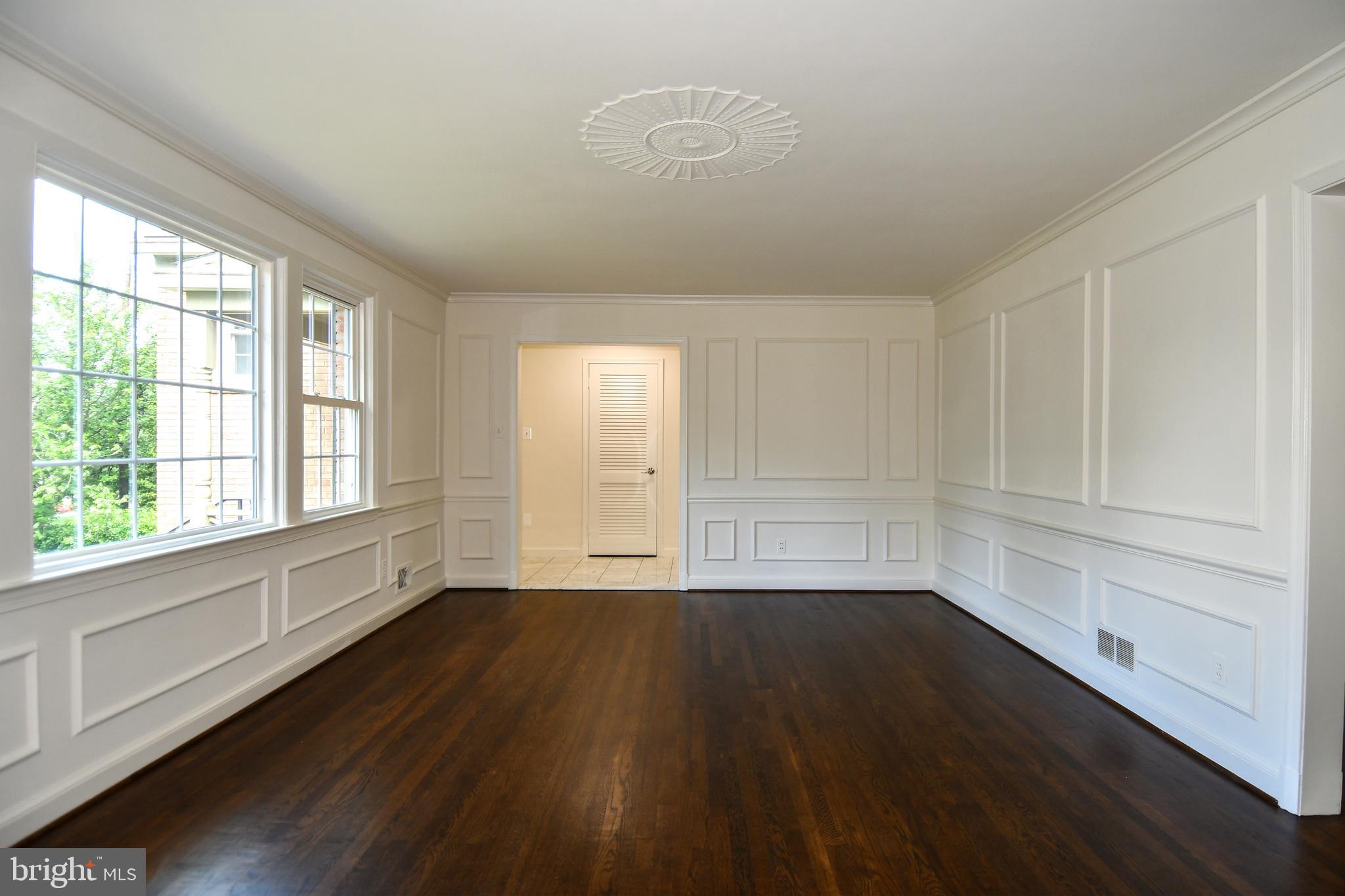 KENWOOD PARK - Residential