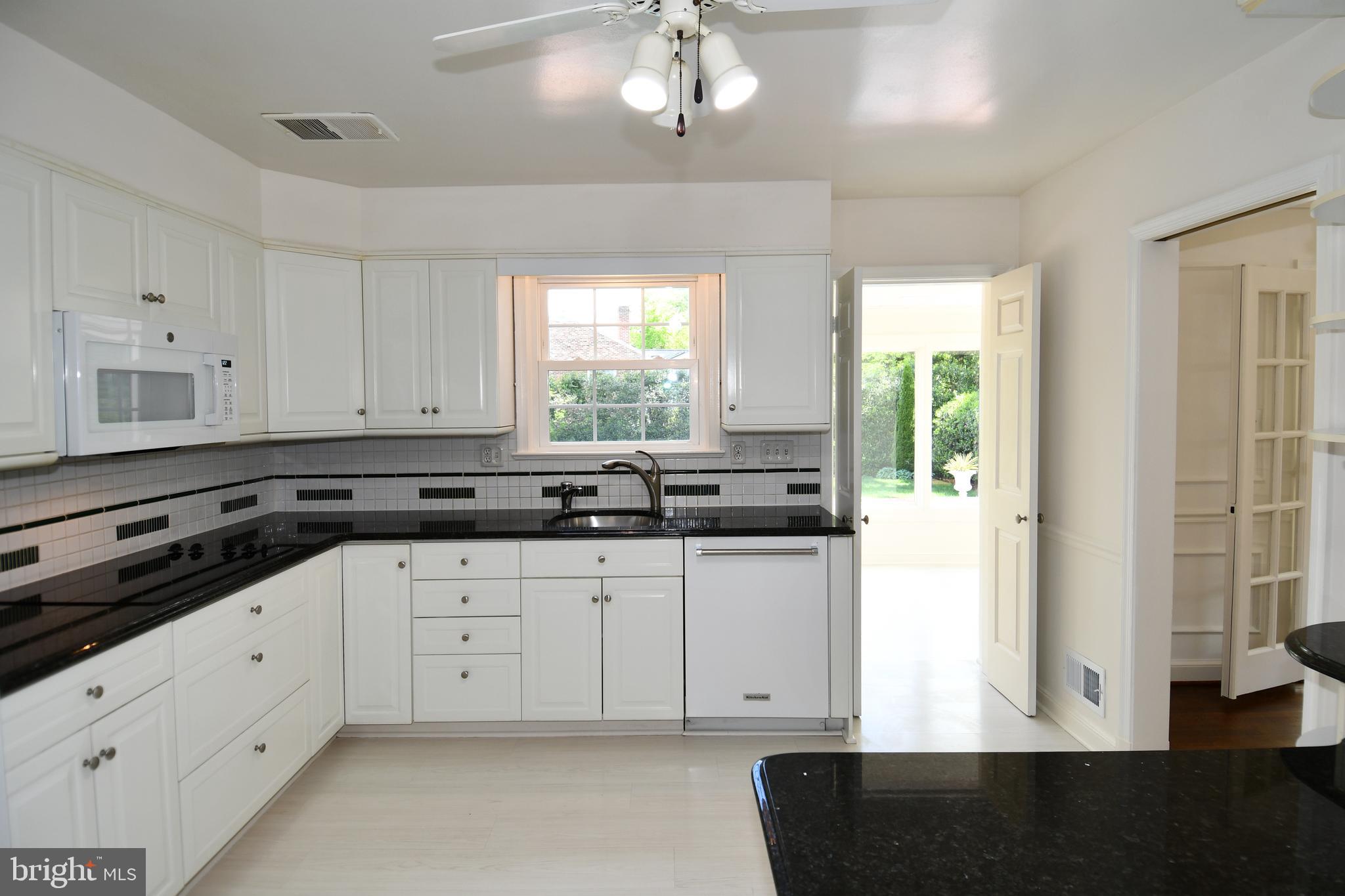KENWOOD PARK - Residential