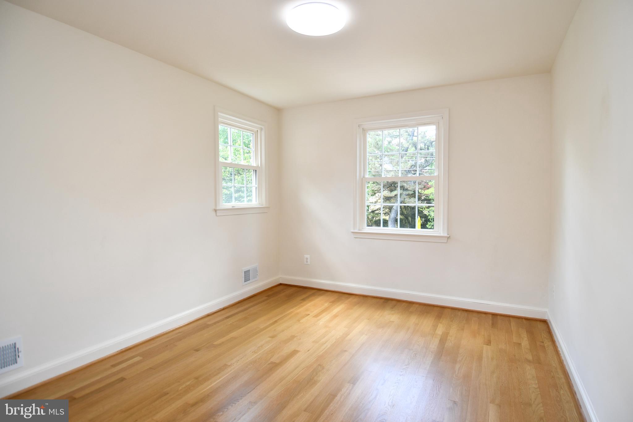 KENWOOD PARK - Residential