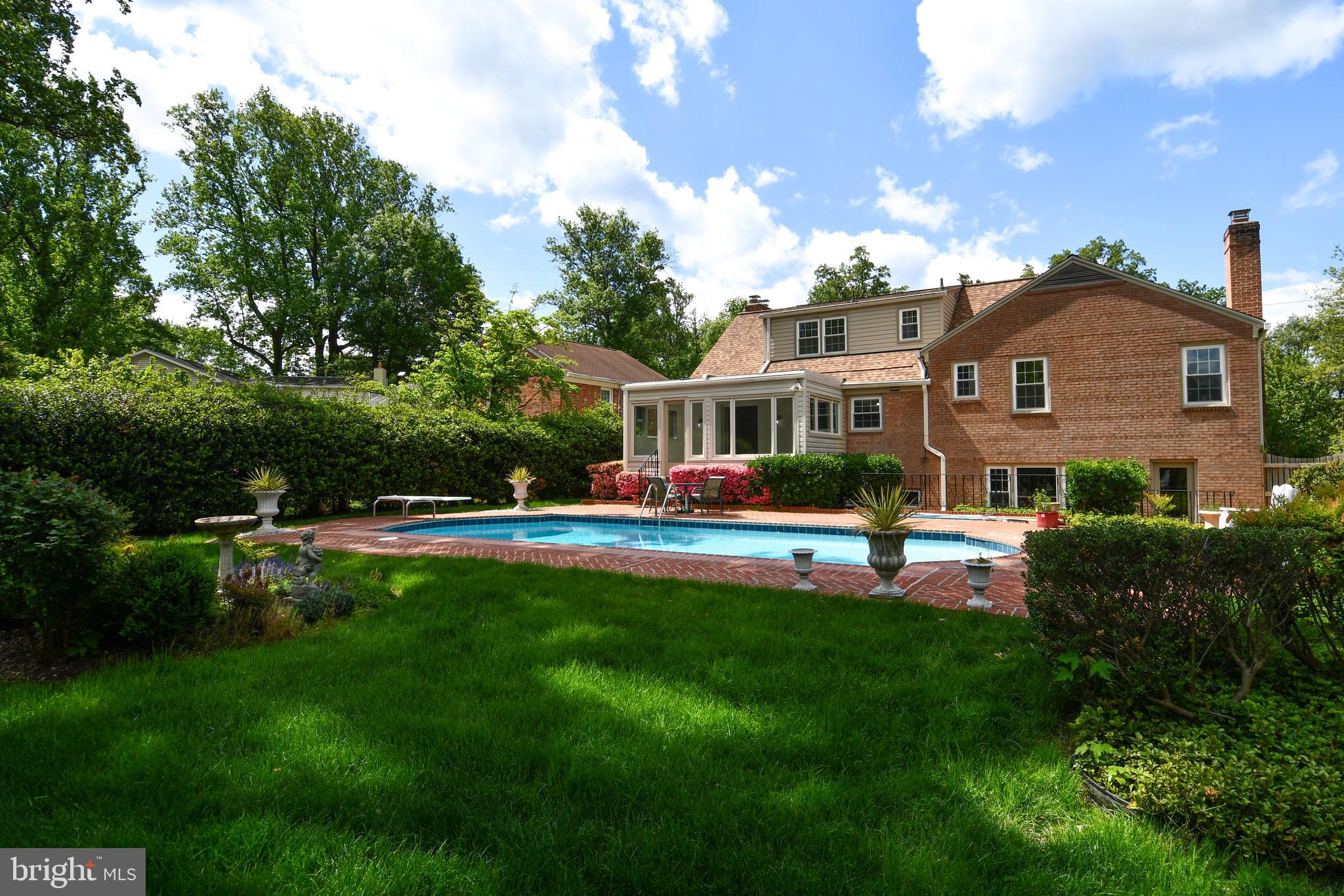 KENWOOD PARK - Residential