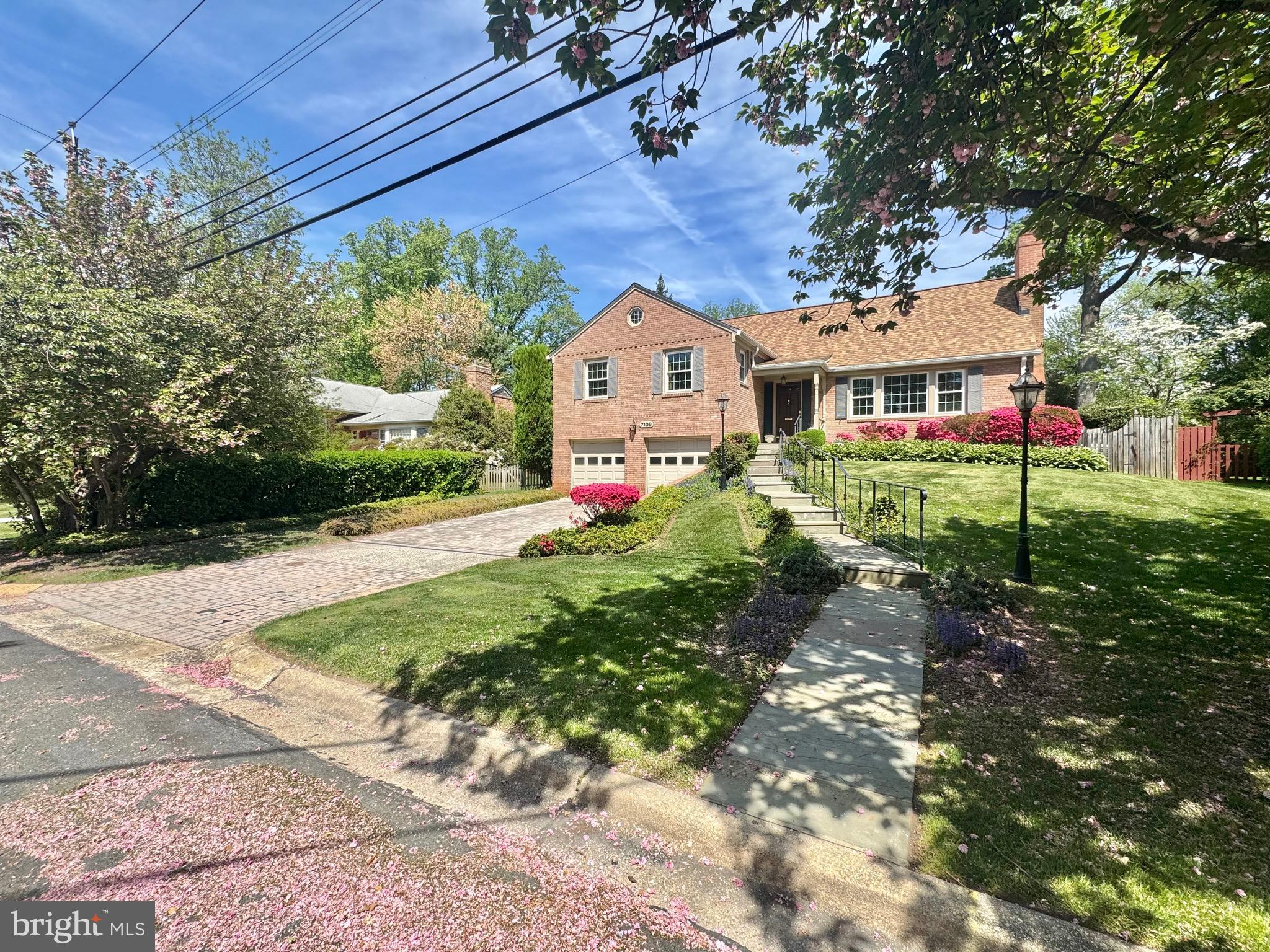 KENWOOD PARK - Residential