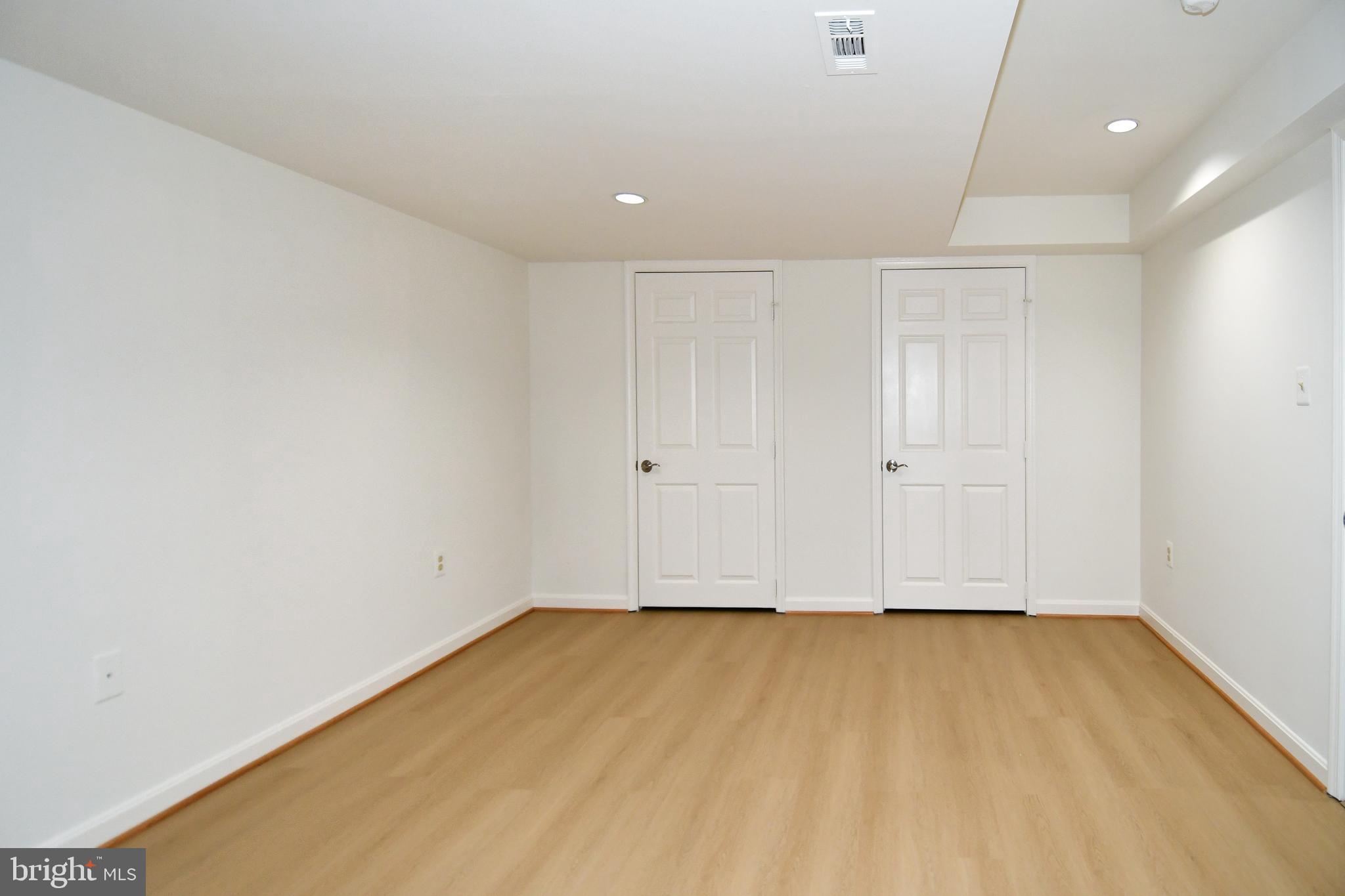 KENWOOD PARK - Residential
