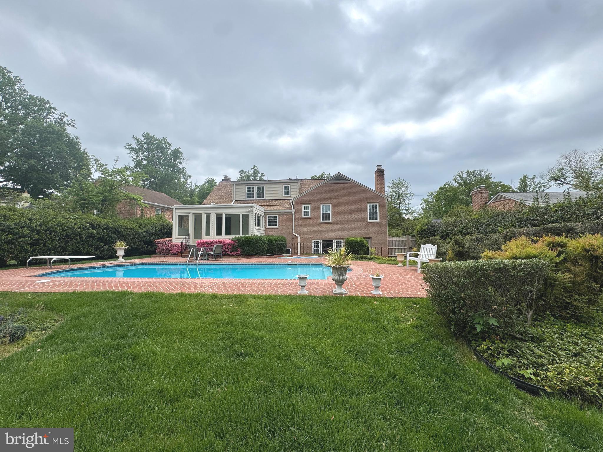 KENWOOD PARK - Residential