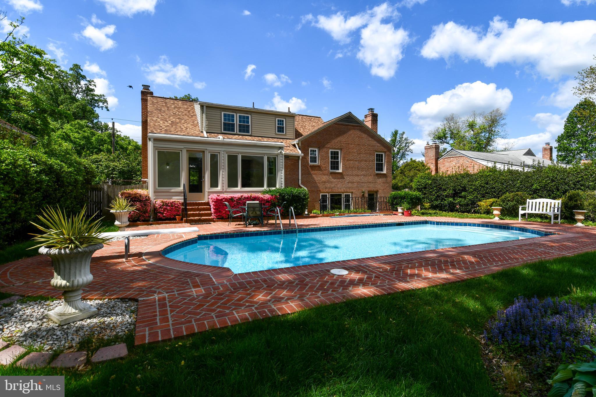 KENWOOD PARK - Residential