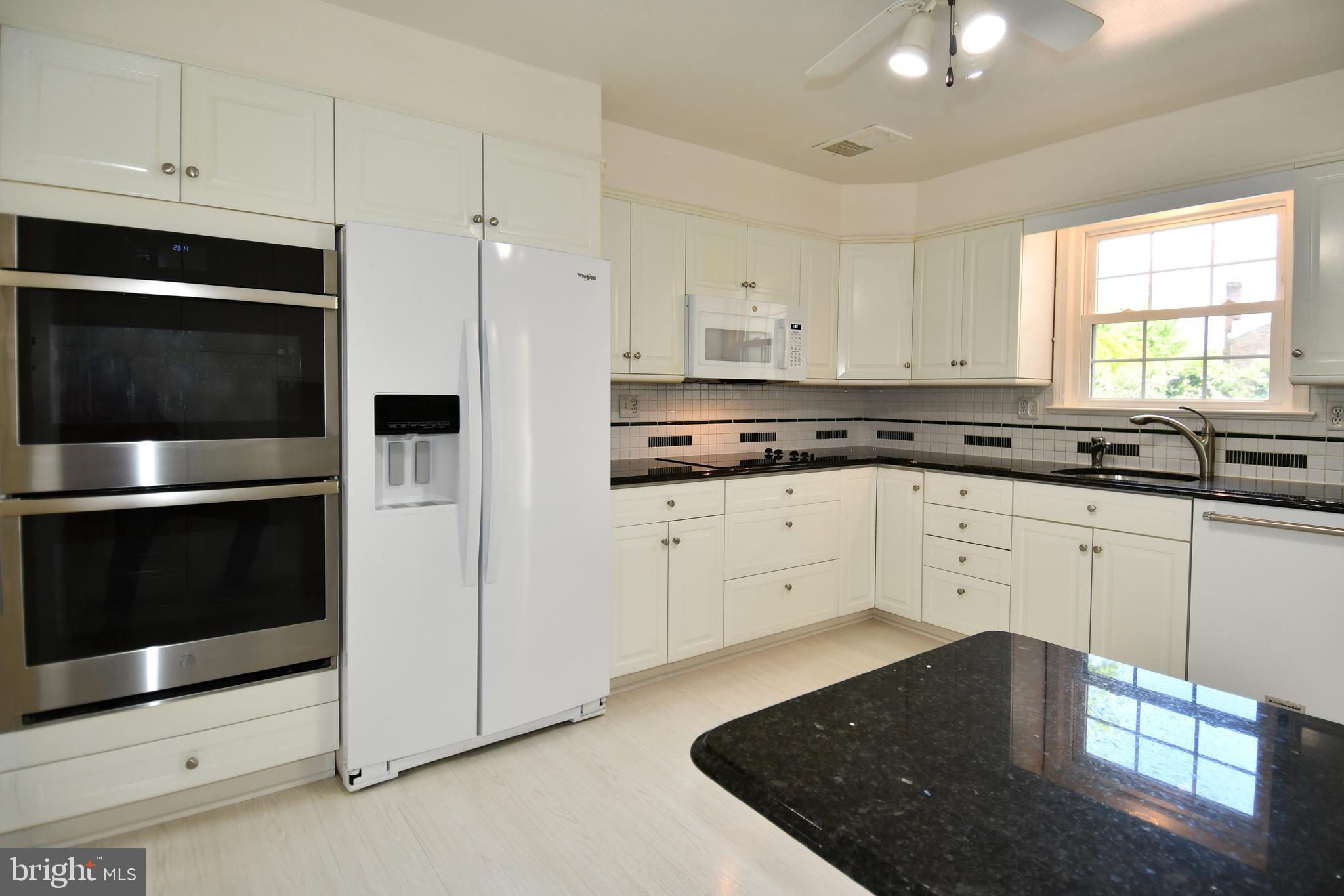 KENWOOD PARK - Residential
