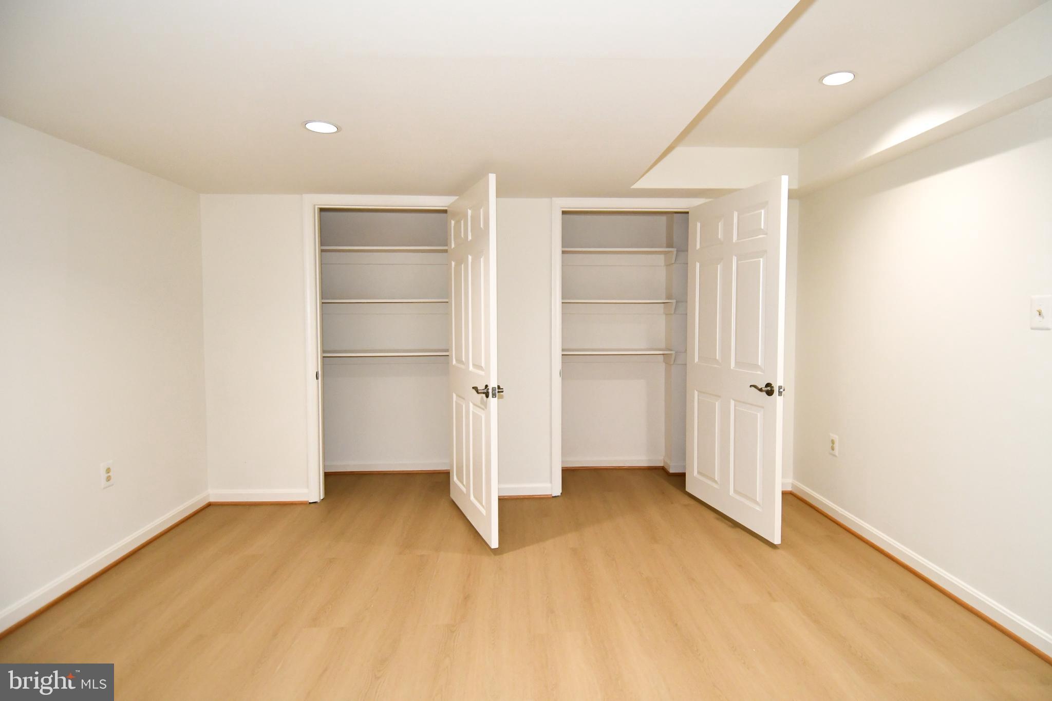 KENWOOD PARK - Residential